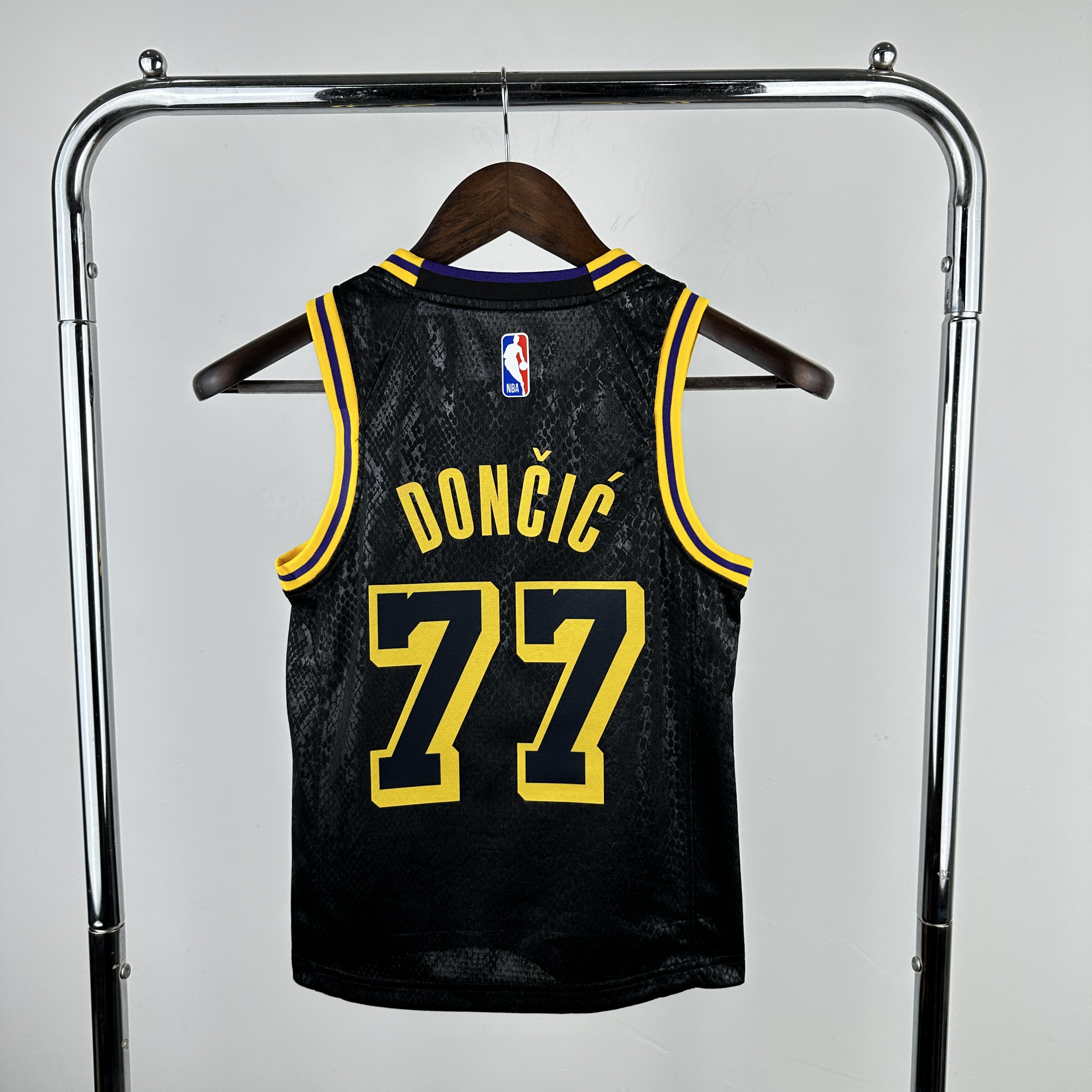 Kids Lakers No.77 Dončić