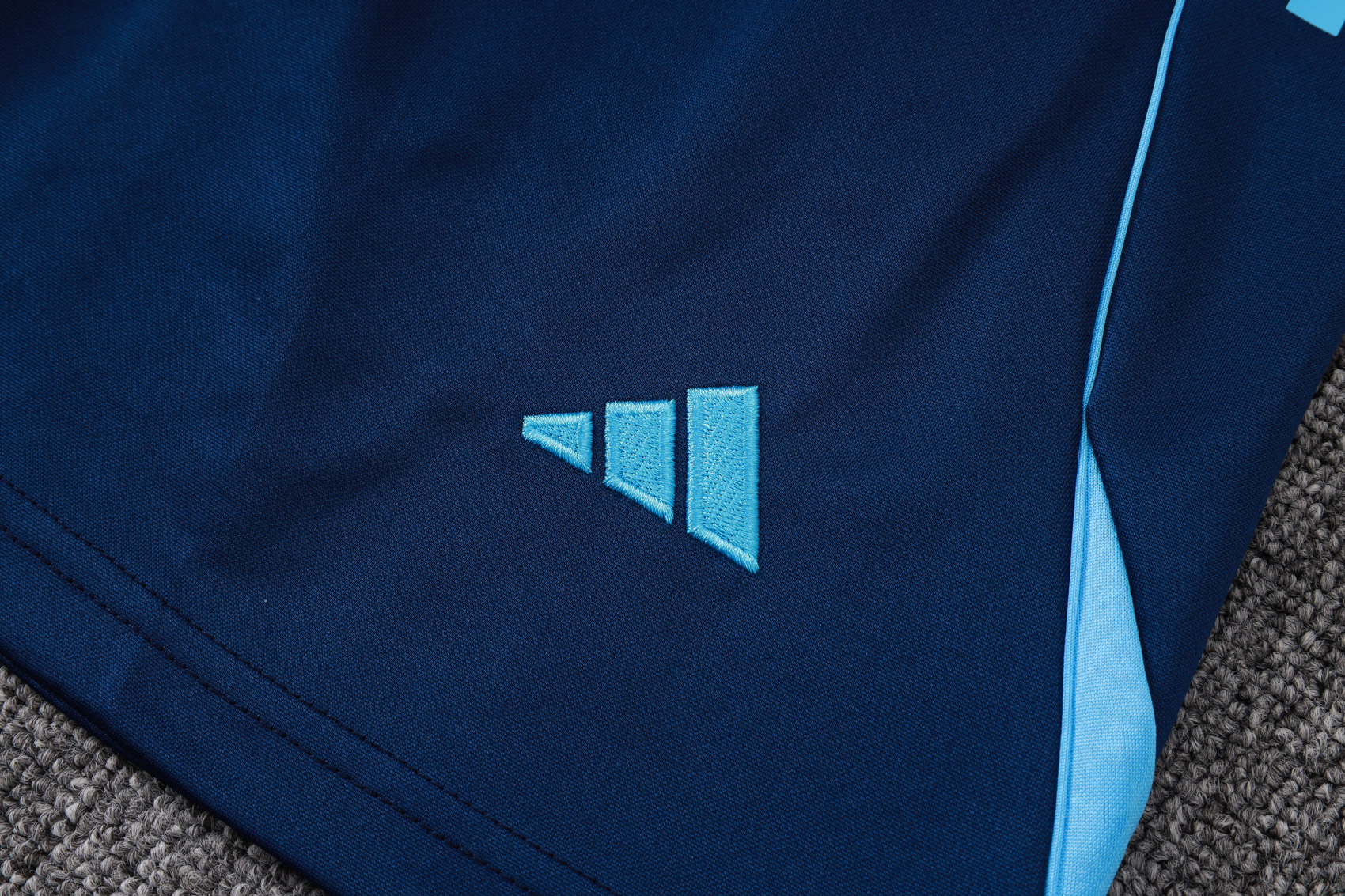 Arsenαl   Sleeveless training suit D2571