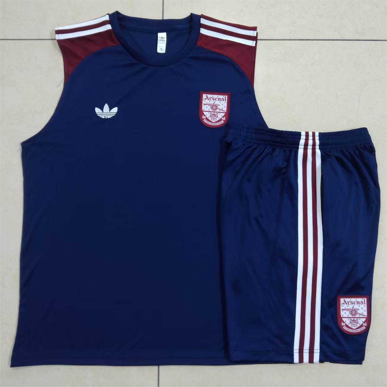 Arsenαl   Sleeveless training suit D2589