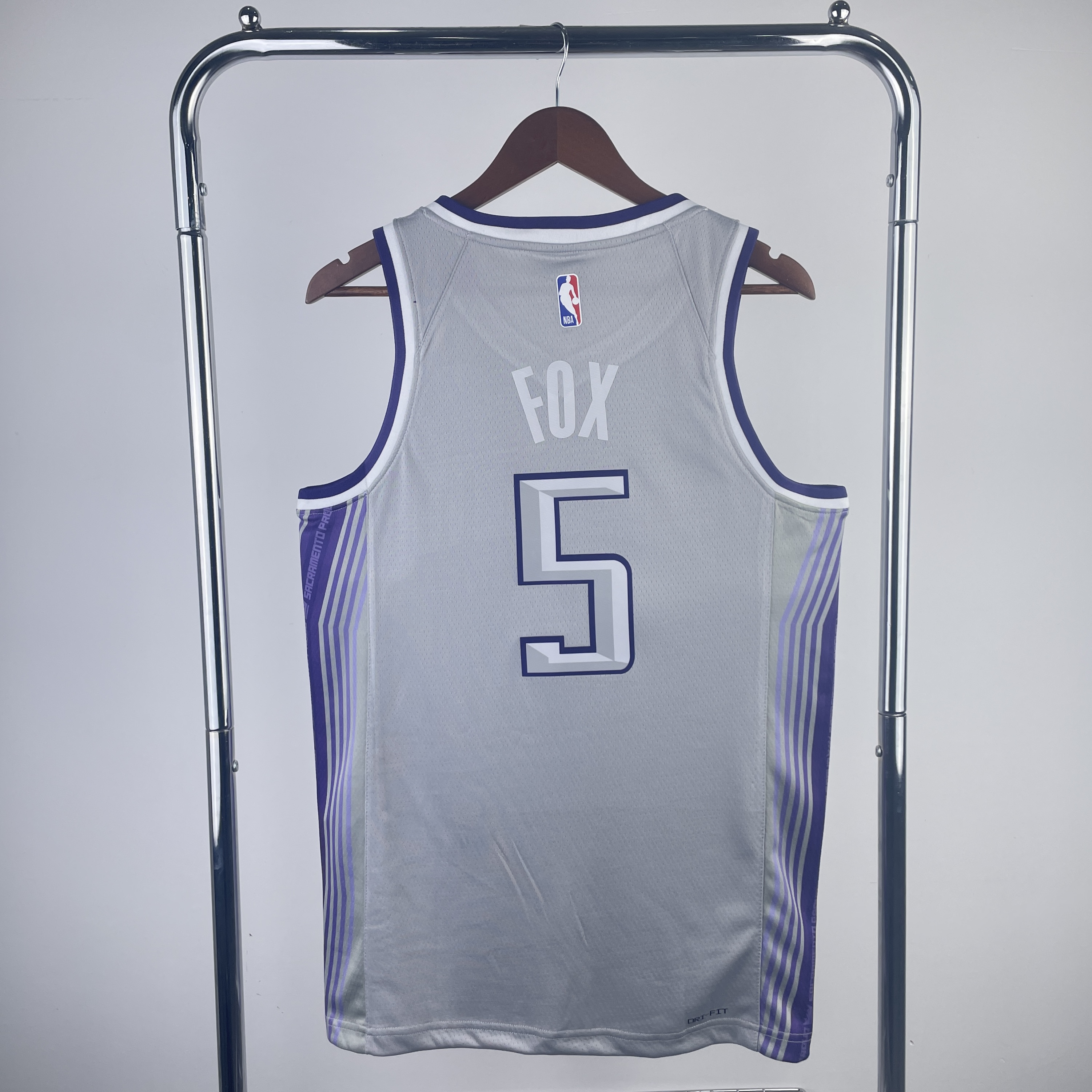 23 SEASON SACRAMENTO KINGS CITY  #5 FOX
