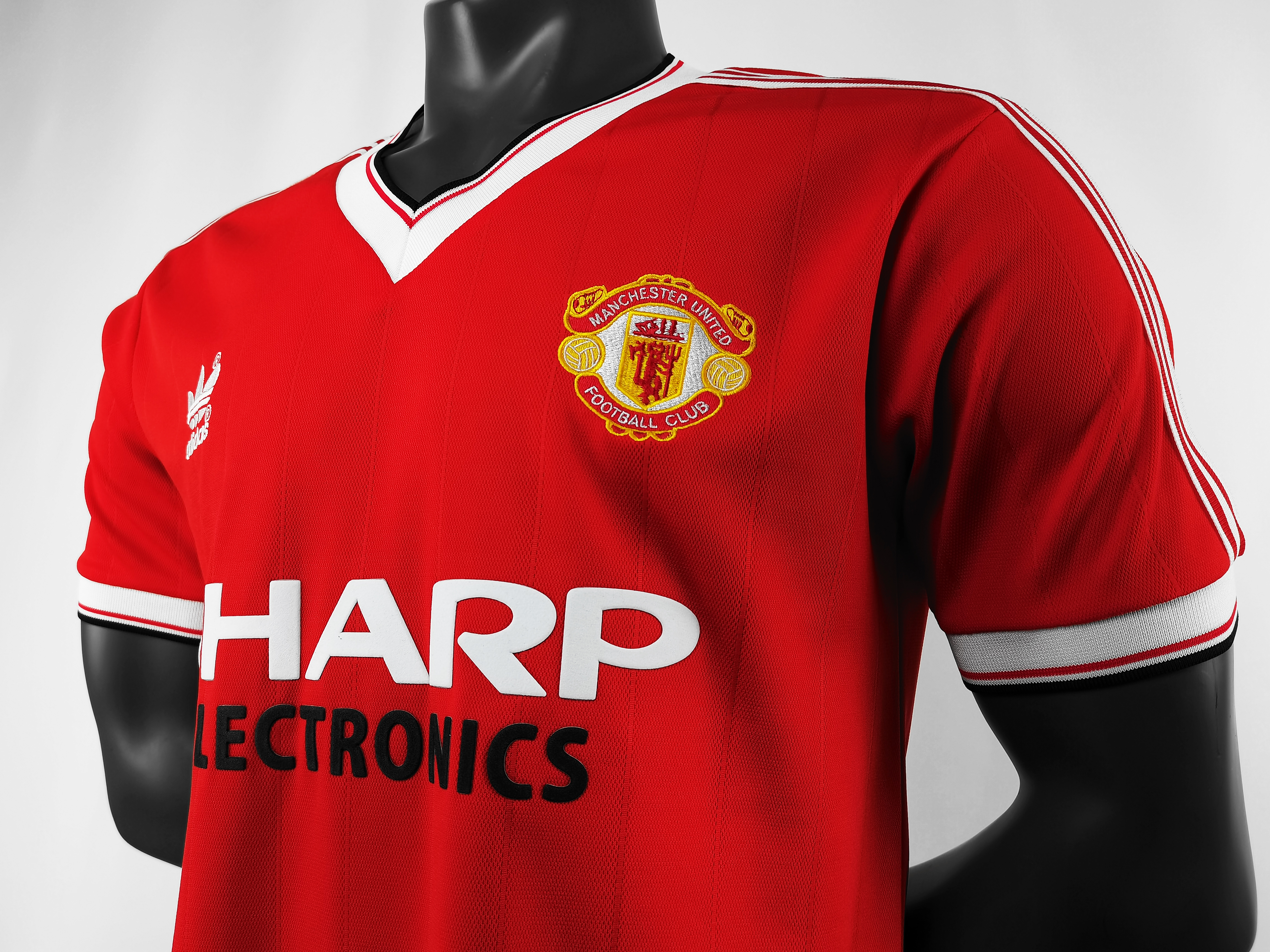 Retro 1983 Manchester United Home
