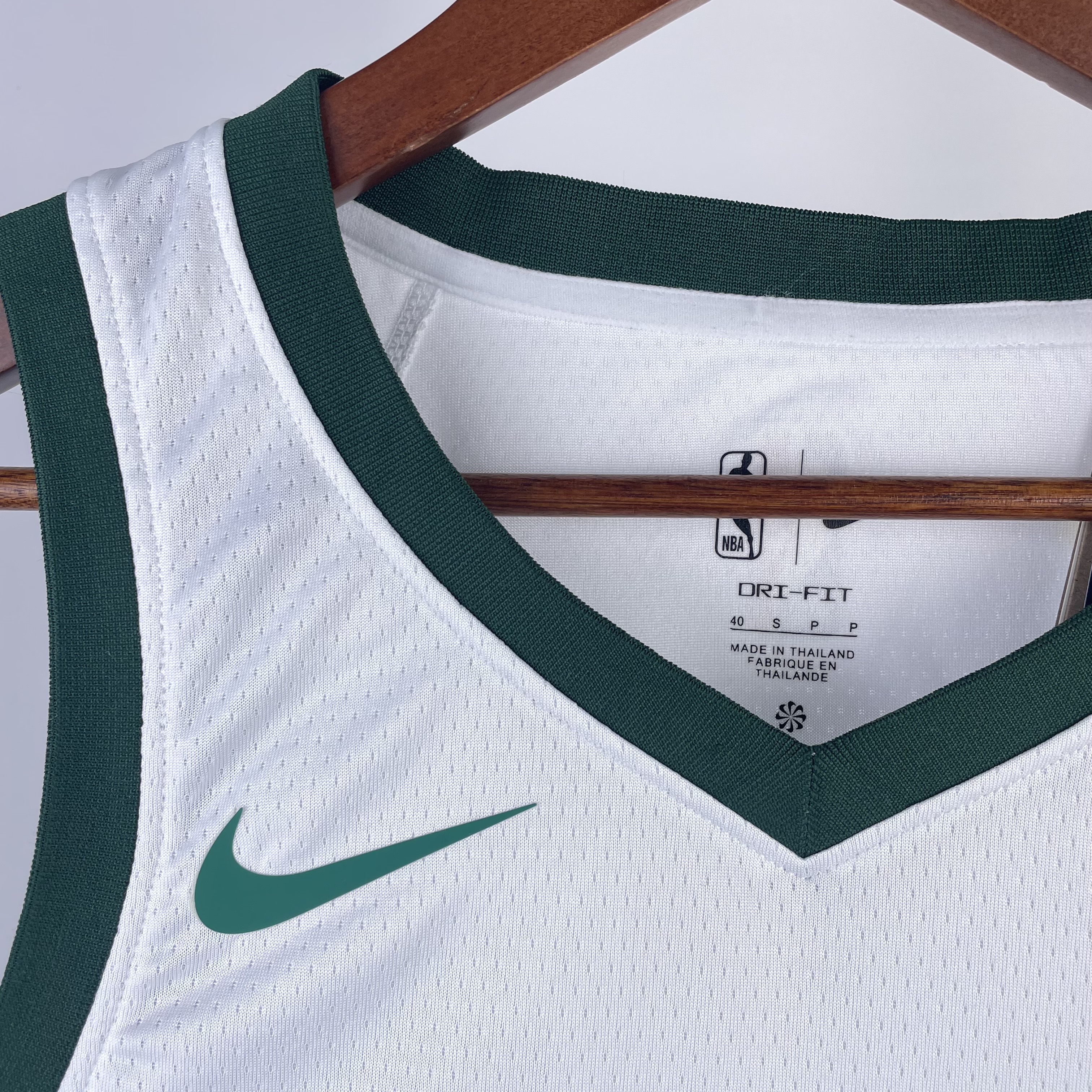 23 Season Milwaukee Bucks Home Version  No.21