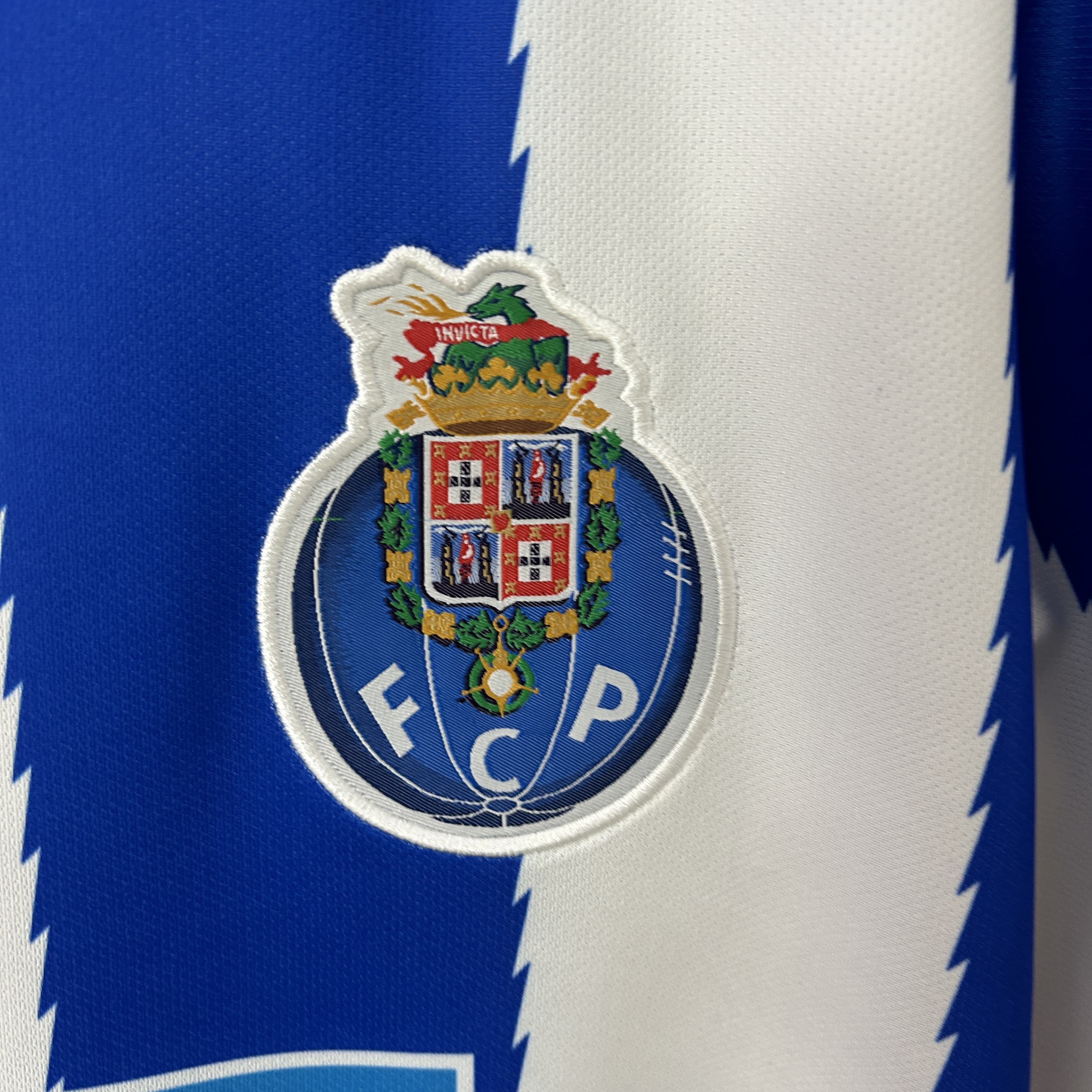 Retro Porto 2010/11 Home kit