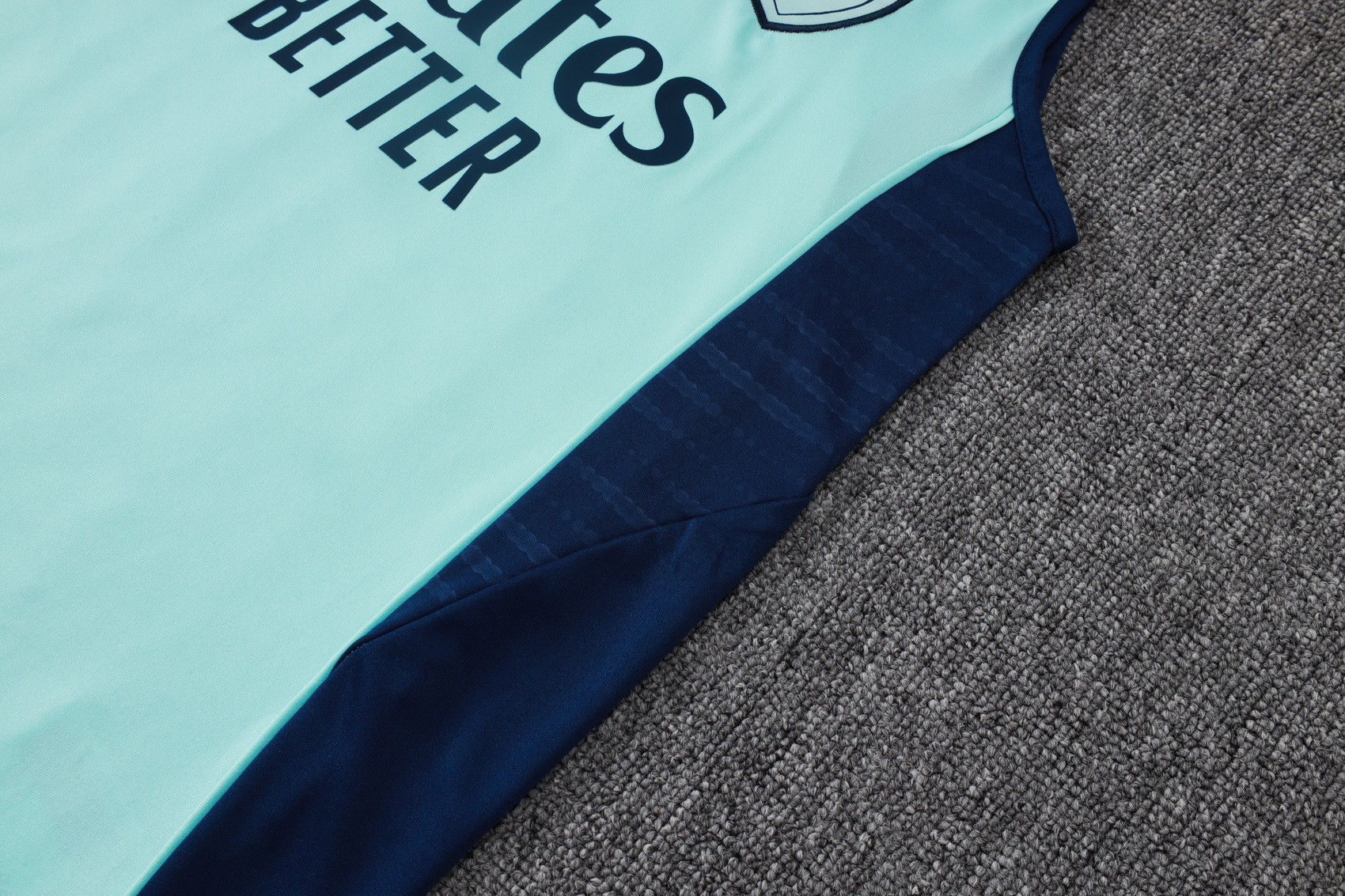 Arsenαl   Sleeveless training suit D2570