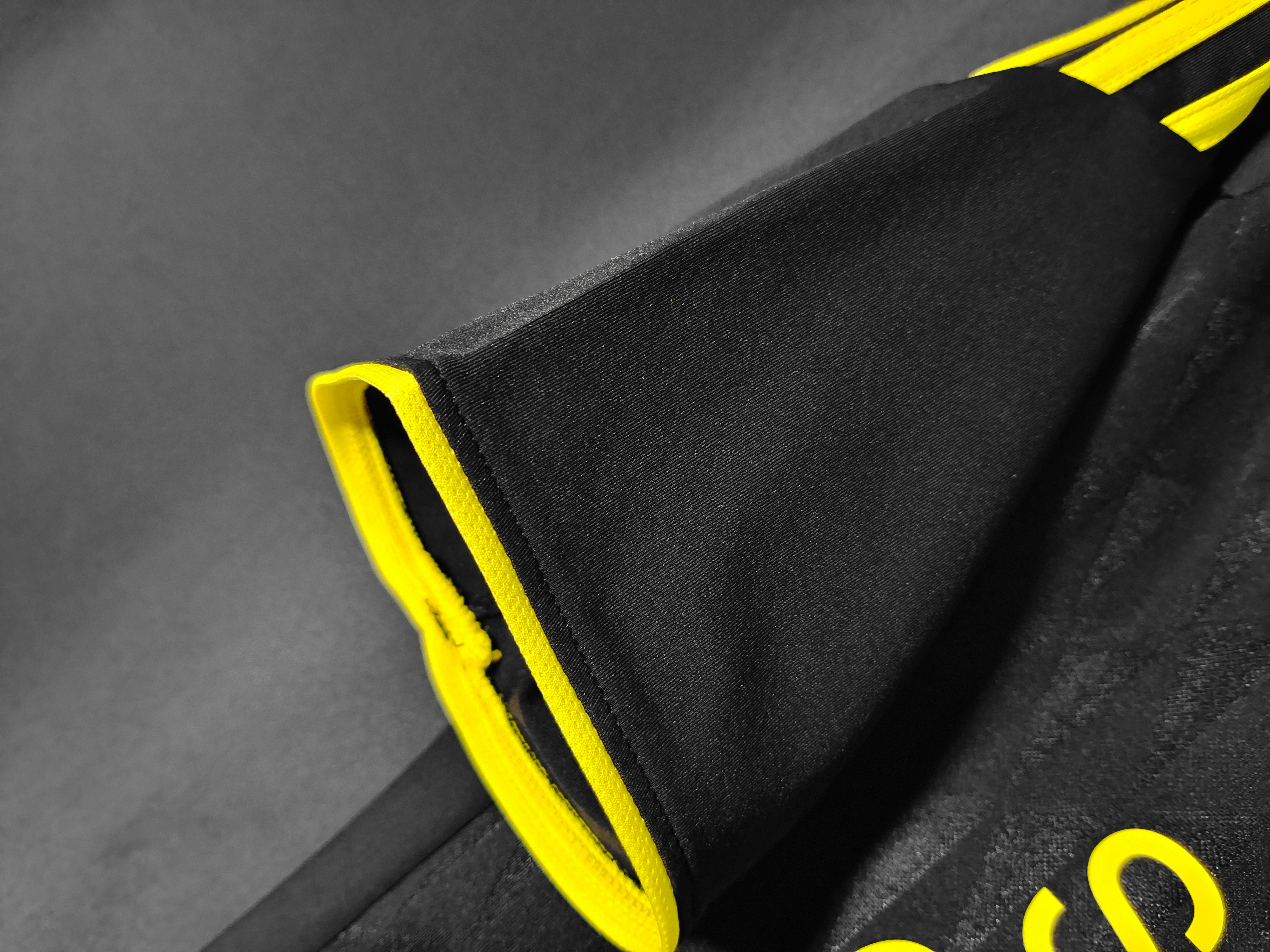 Retro LVP 2010-11 Third