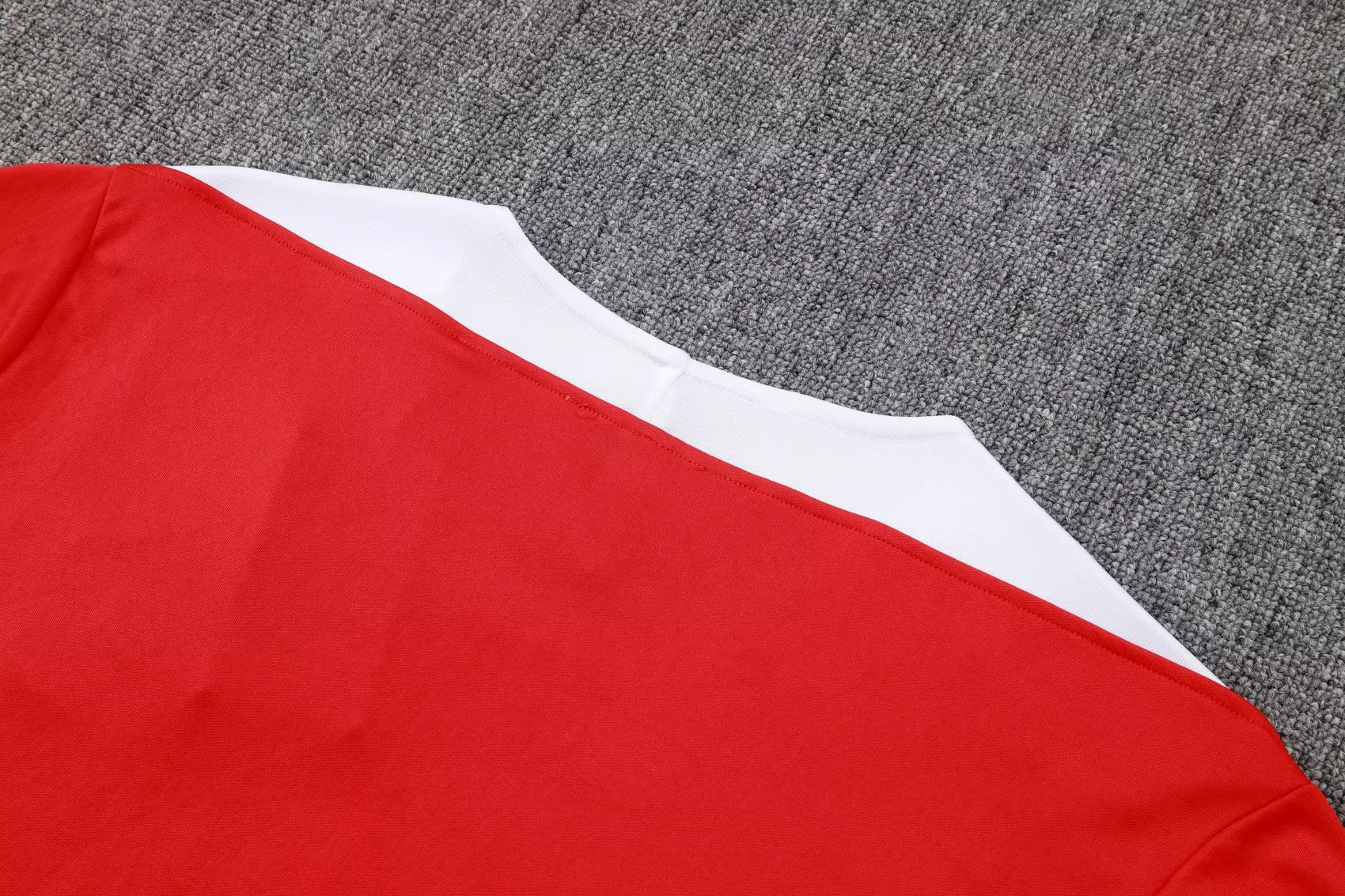 Paris training suit Red D1291