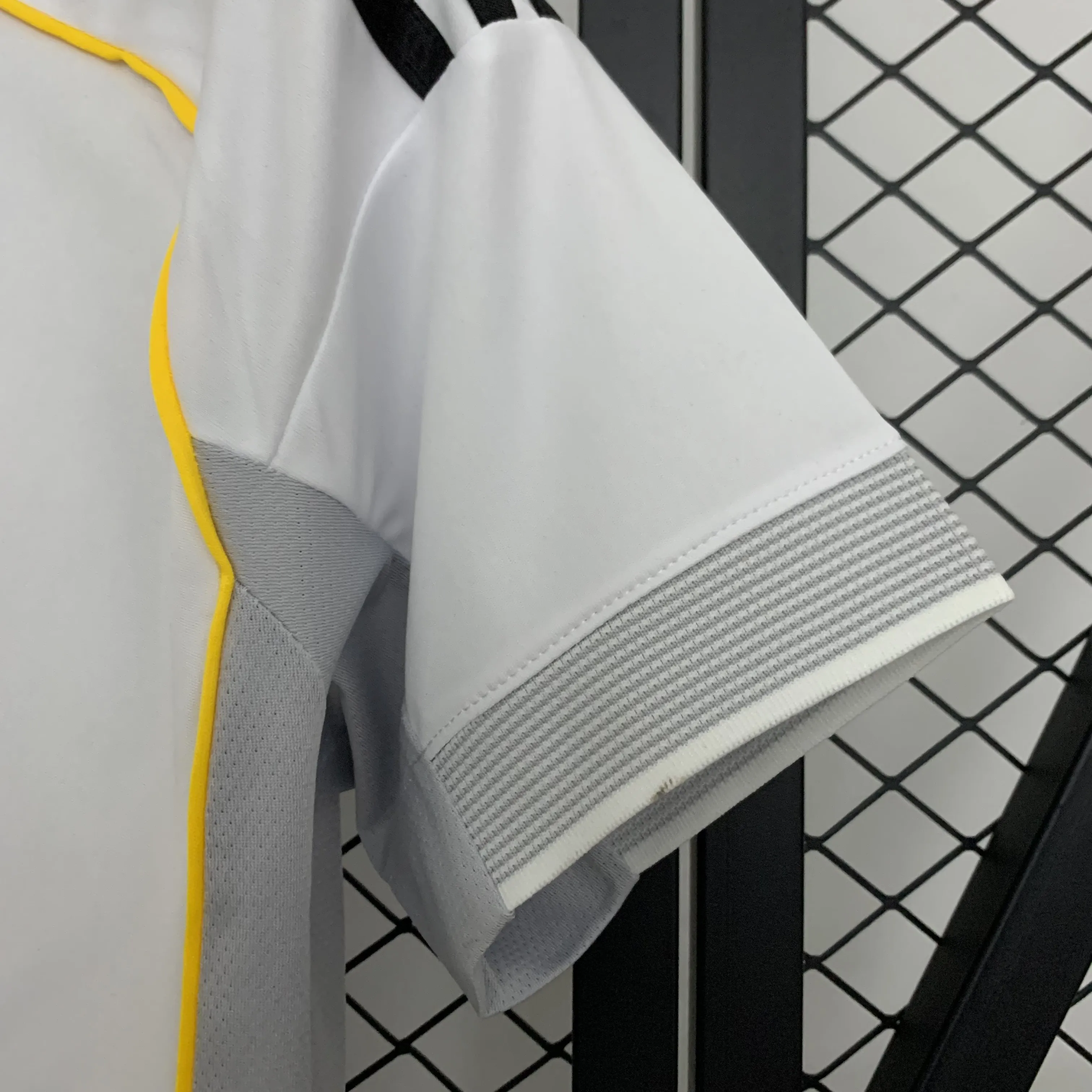 Female Real Mαdrid 25/26 Home  Size S-XXL