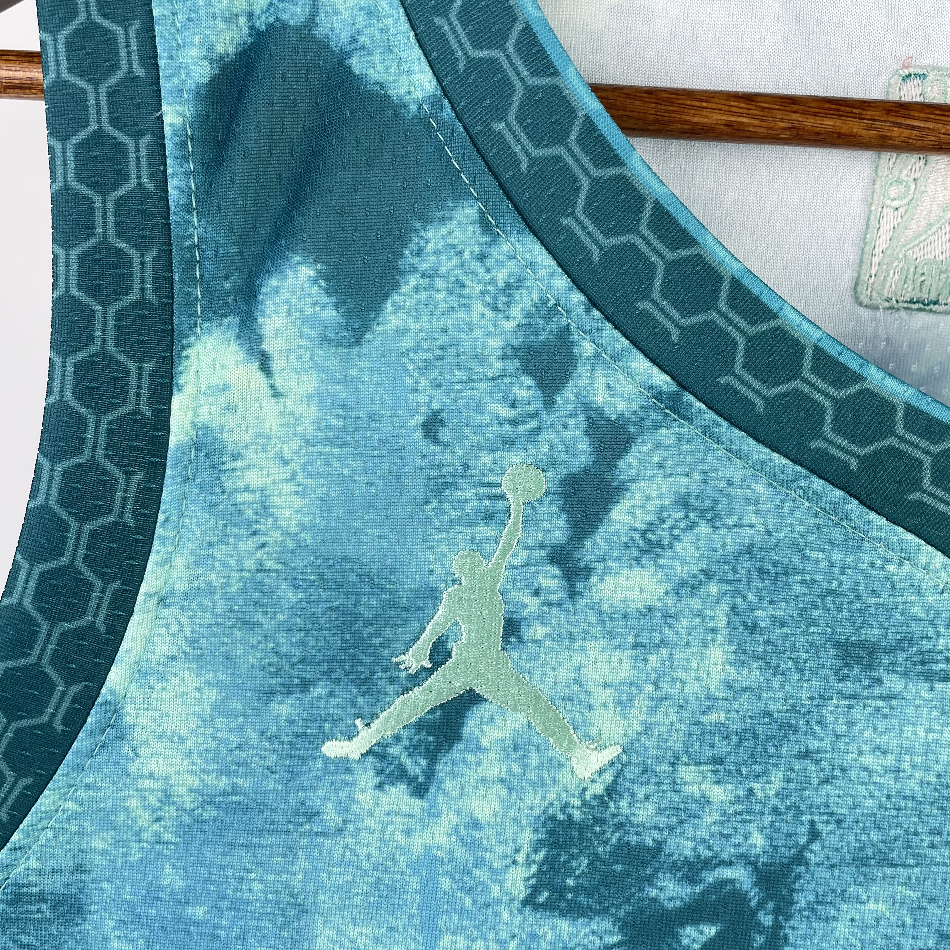 23 Season Hornets Glory Edition No.1 Ball