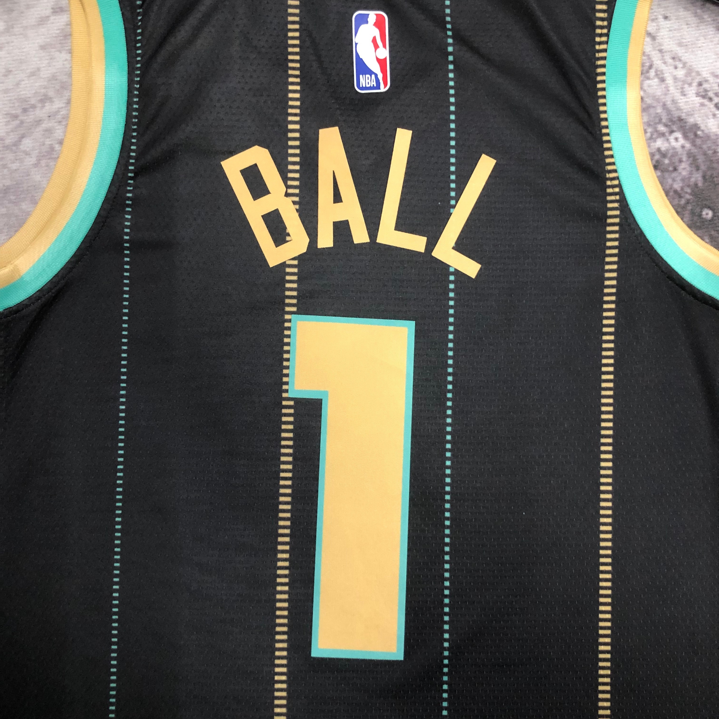 23 Season Hornets City Edition No.1 Ball