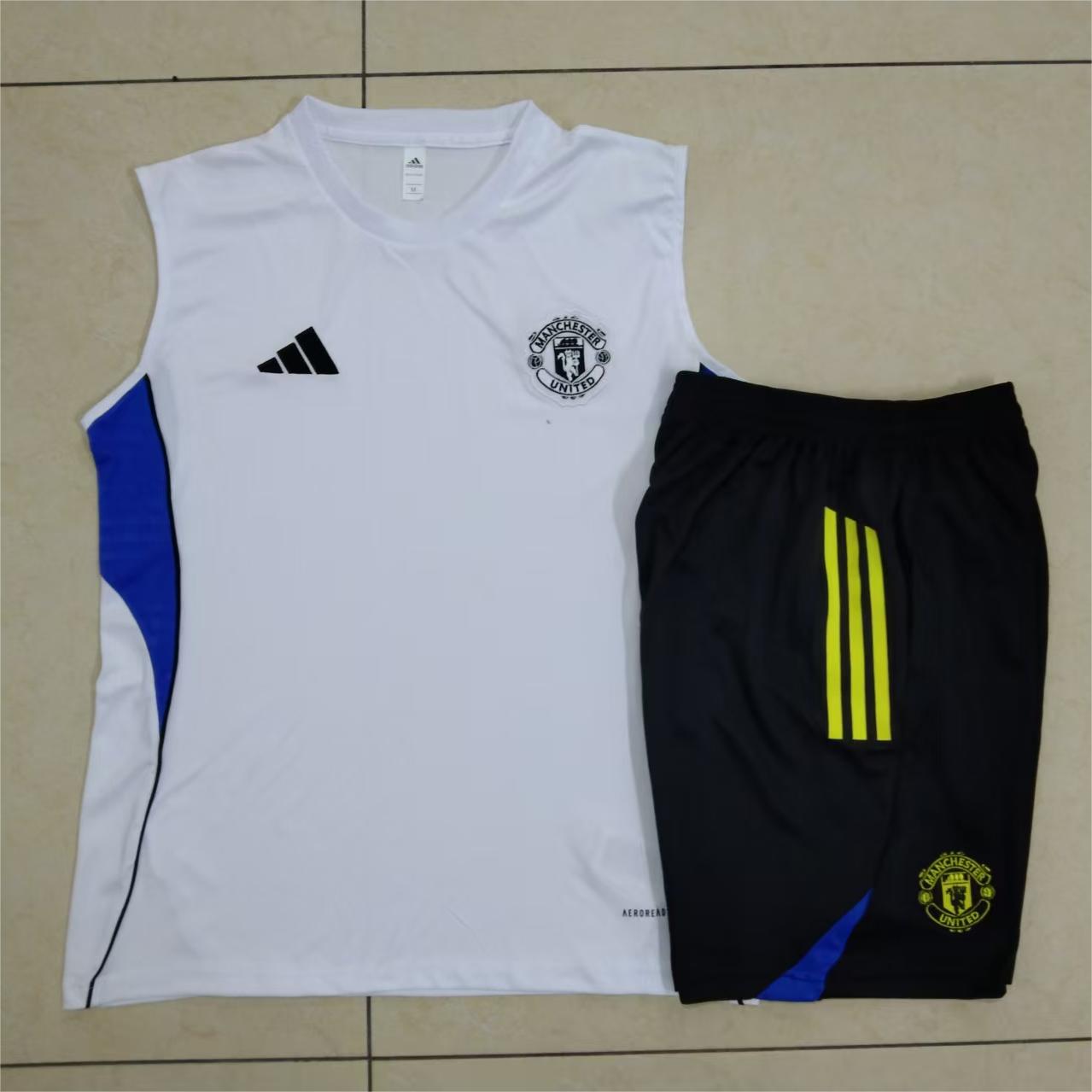 Man Utd Sleevesless Training Suit D25101