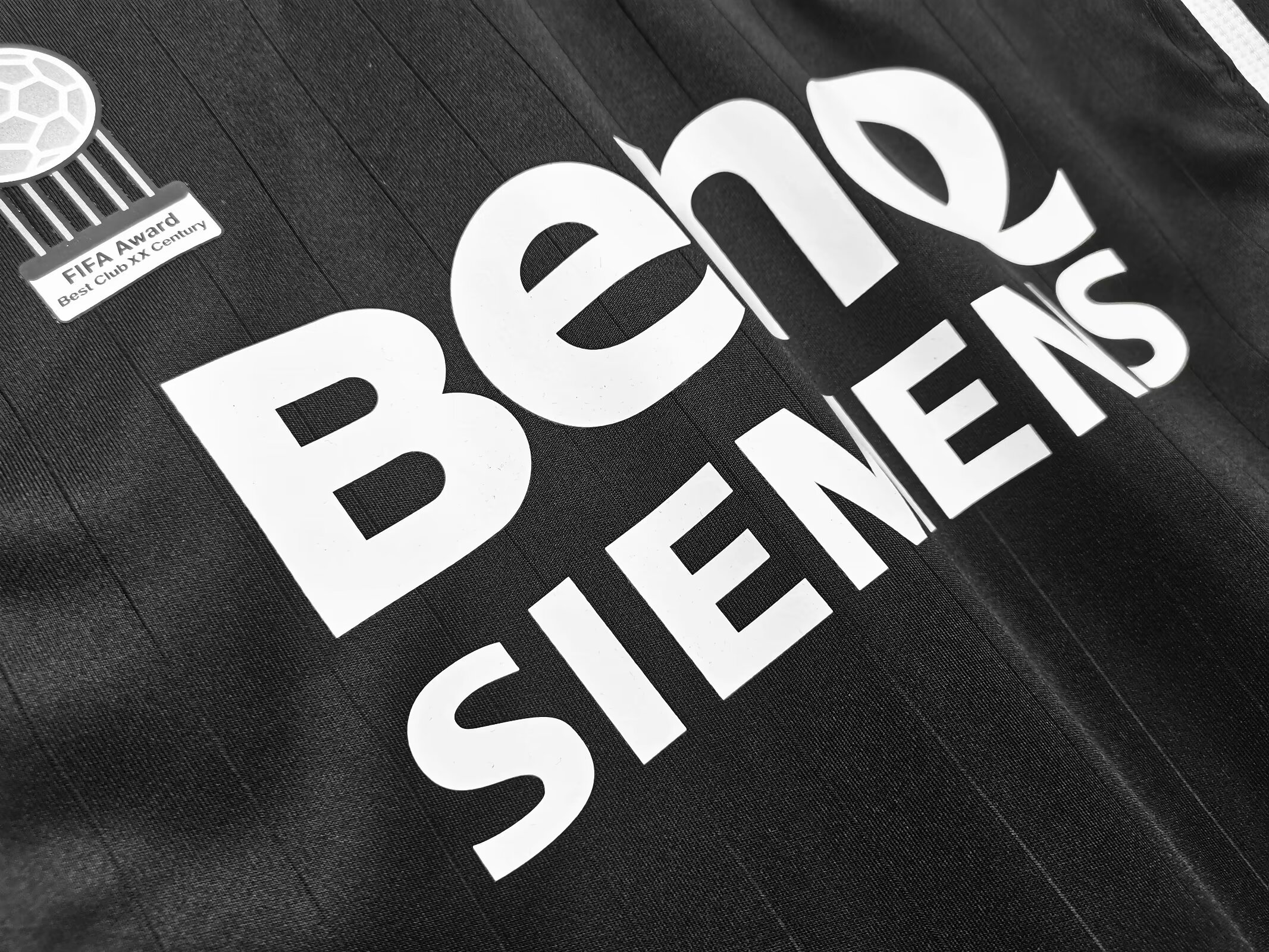 Retro  Real Mαdrid 06/07 Awαy Black Long Sleeves