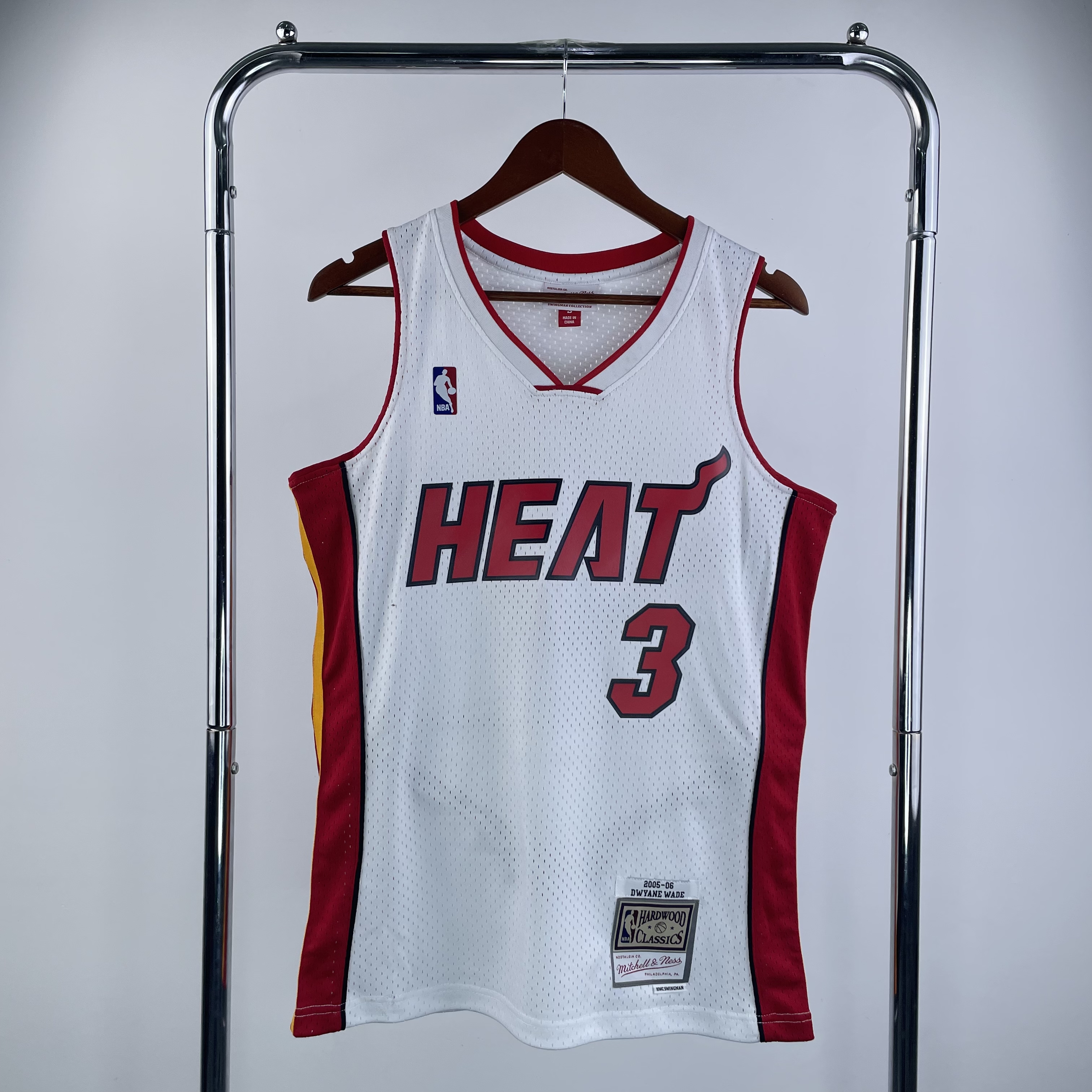 MN Heat Press Retro: Miami Heat 05/06 Season White