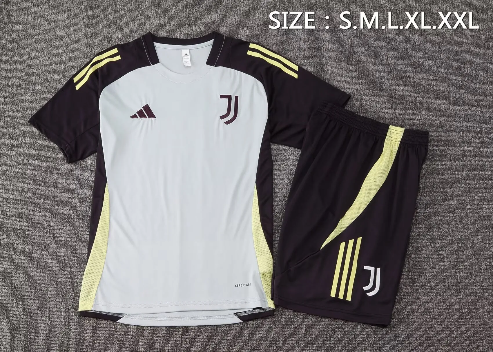 Juventus Short Sleeves Training Suit D1284