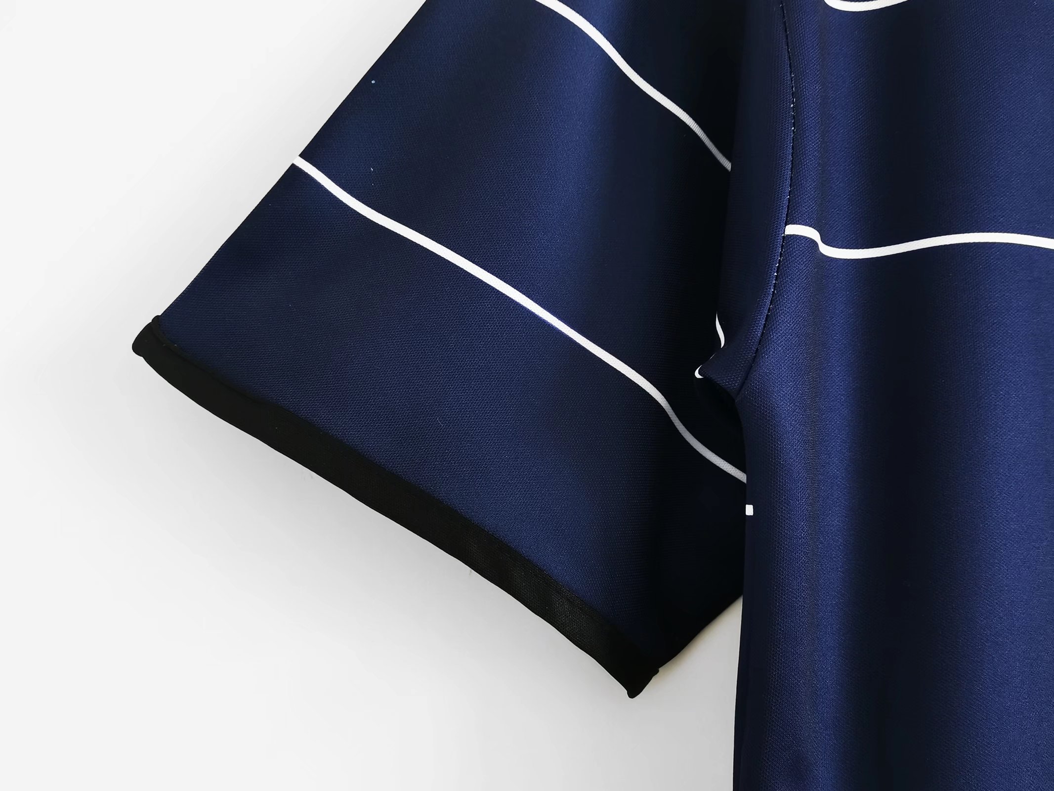 Retro Manchester United 1999 Away