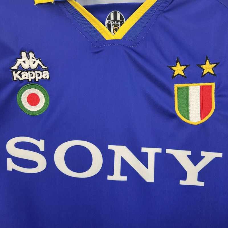 Retro Juventus 1995/96 Away Long Sleeves