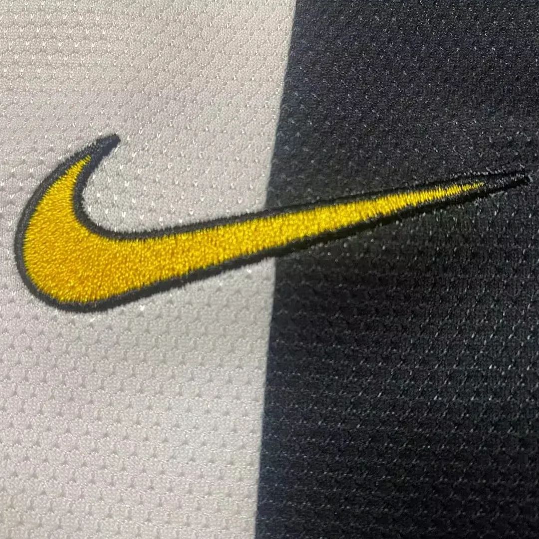 Retro Juventus 2012/13 Home Kit S-XXL