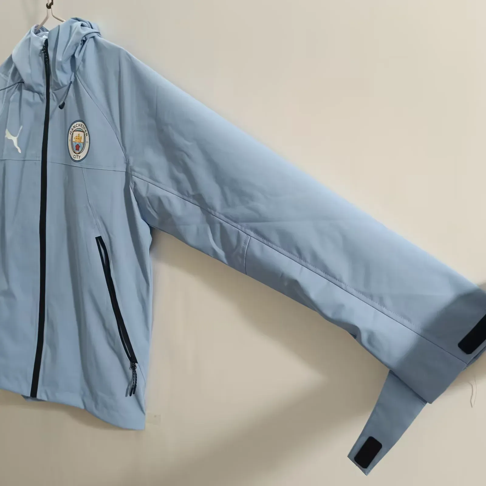 MANCHESTER CITY WINDBREAKER