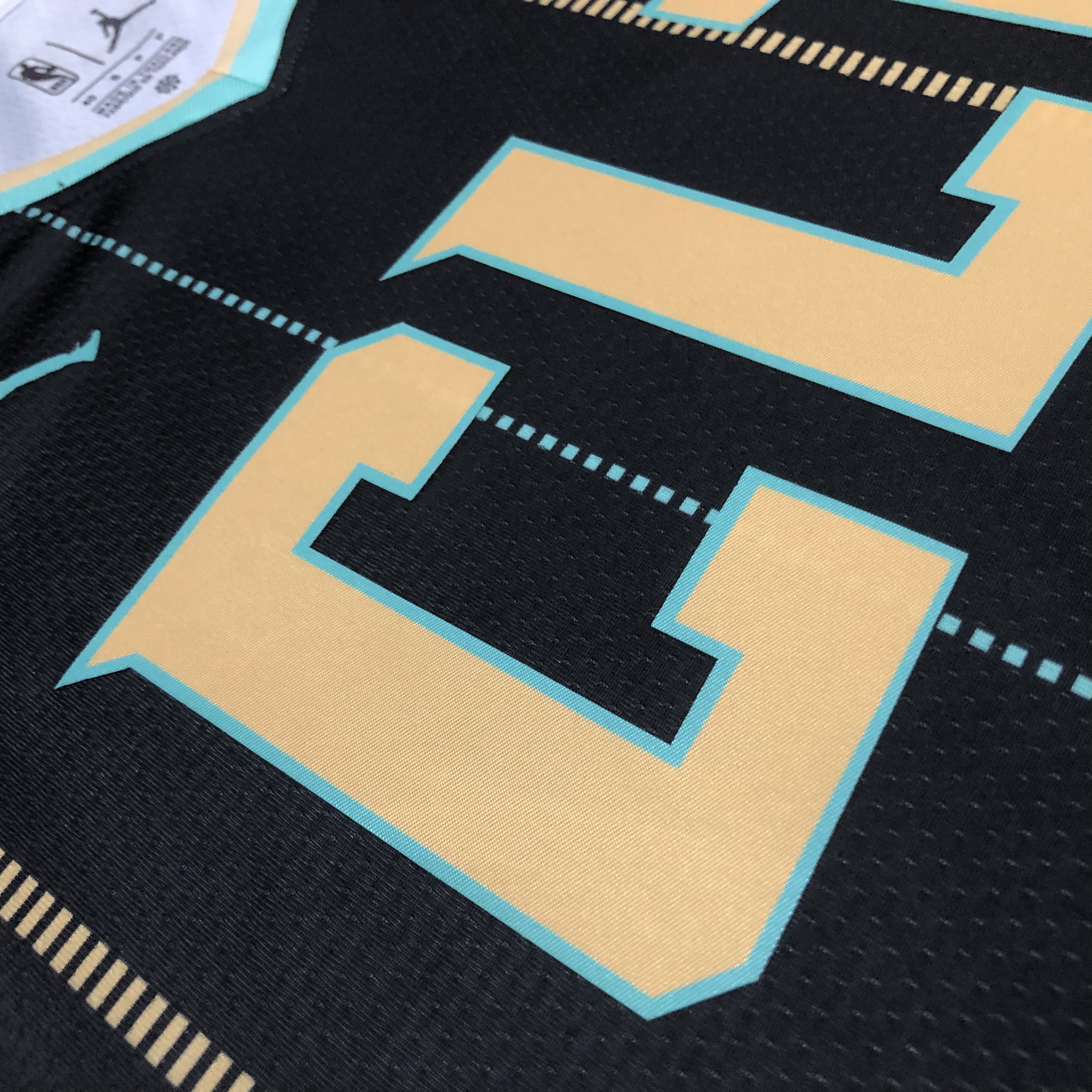 23 Season Hornets City Edition No.1 Ball