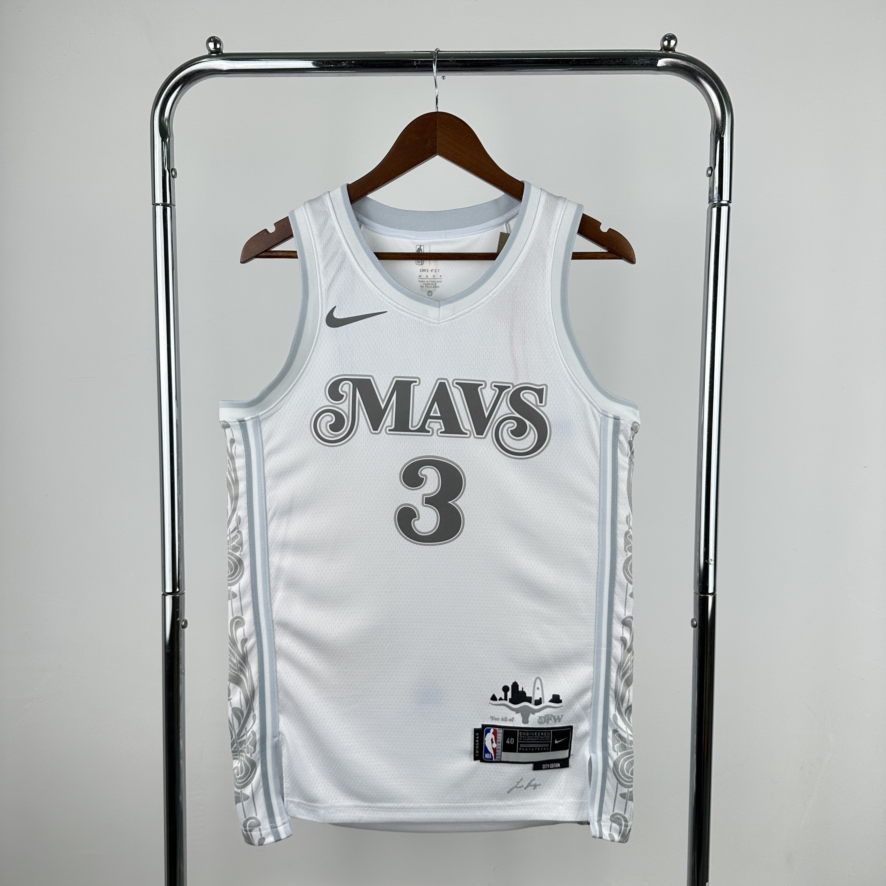 25 Season Dallas Mavericks City Edition  #3