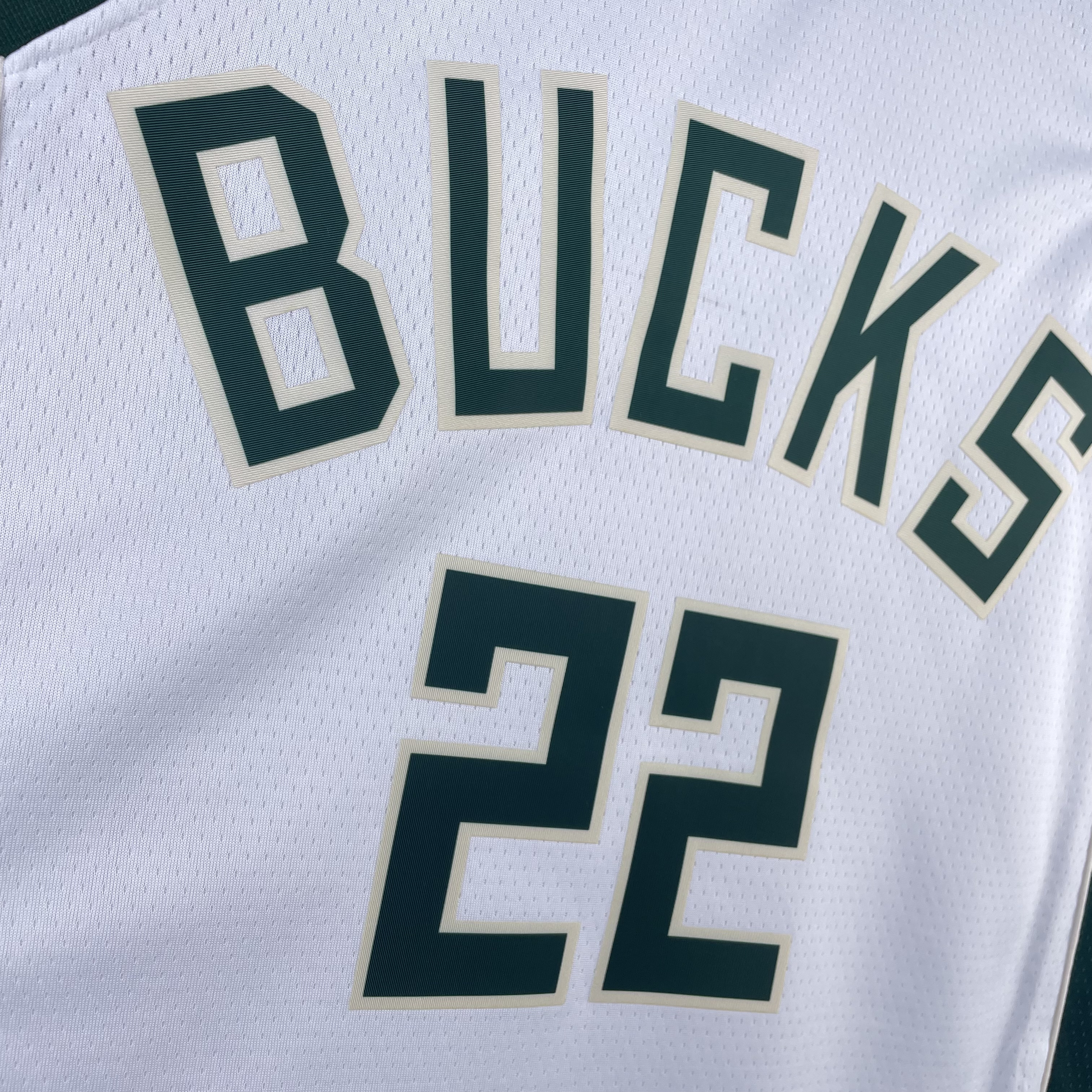 23 Season Milwaukee Bucks Home Version  No.22 MIDDLETON