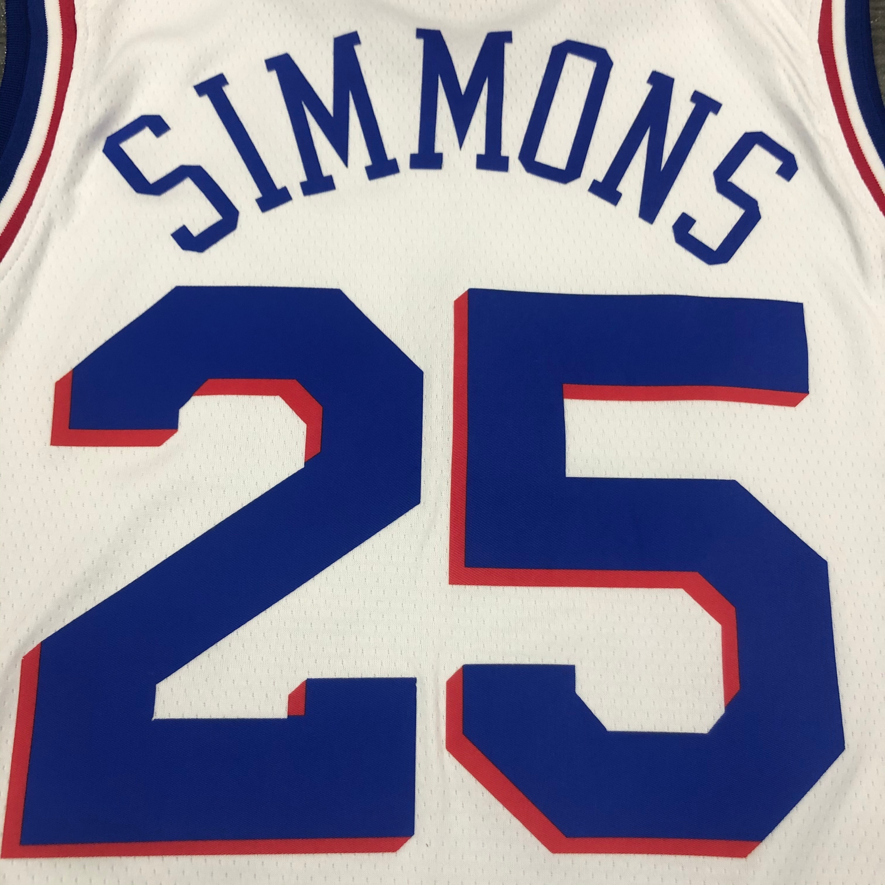 Philadelphia 76ers White V  #25