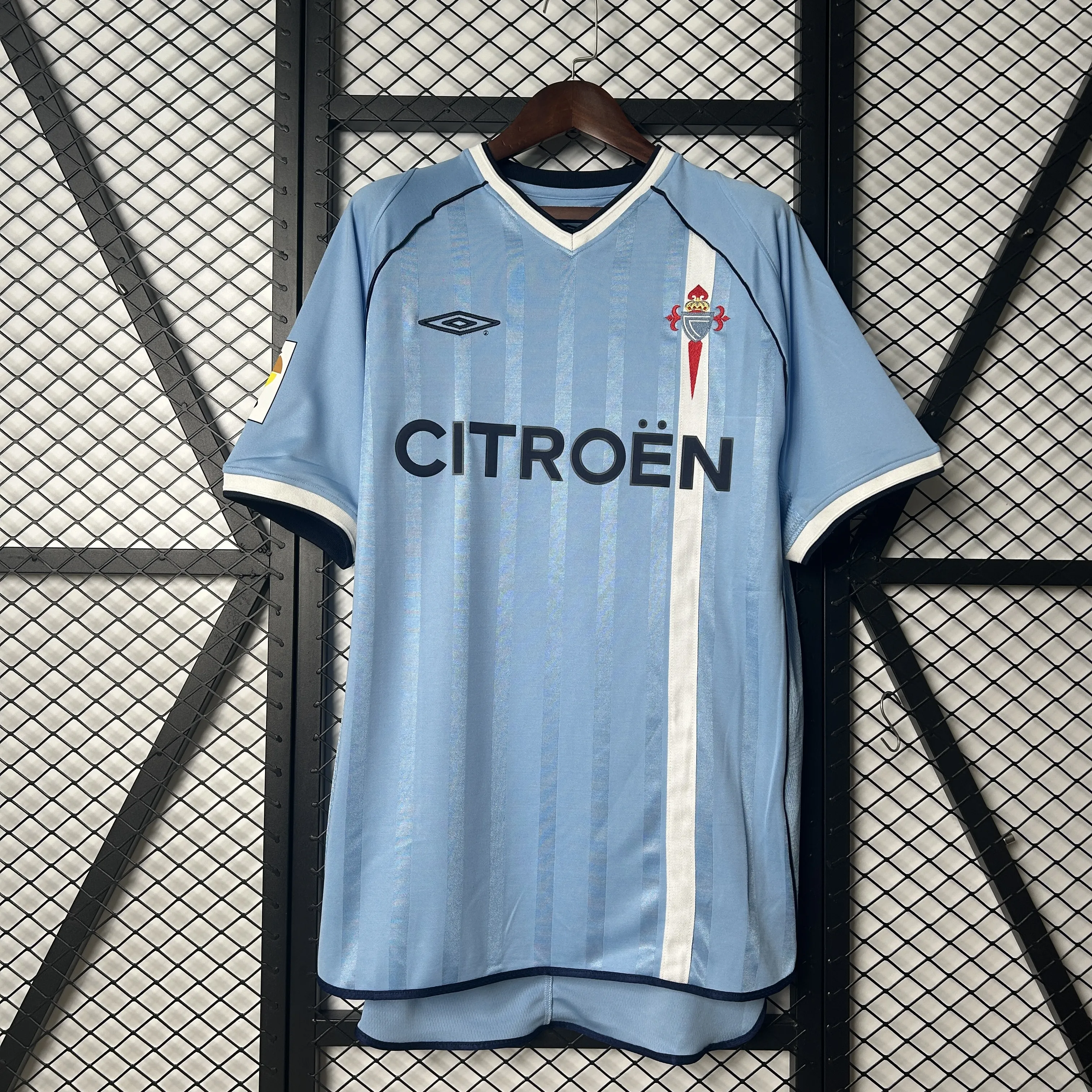 Retro Celta de Vigo 2001-02 Home kit