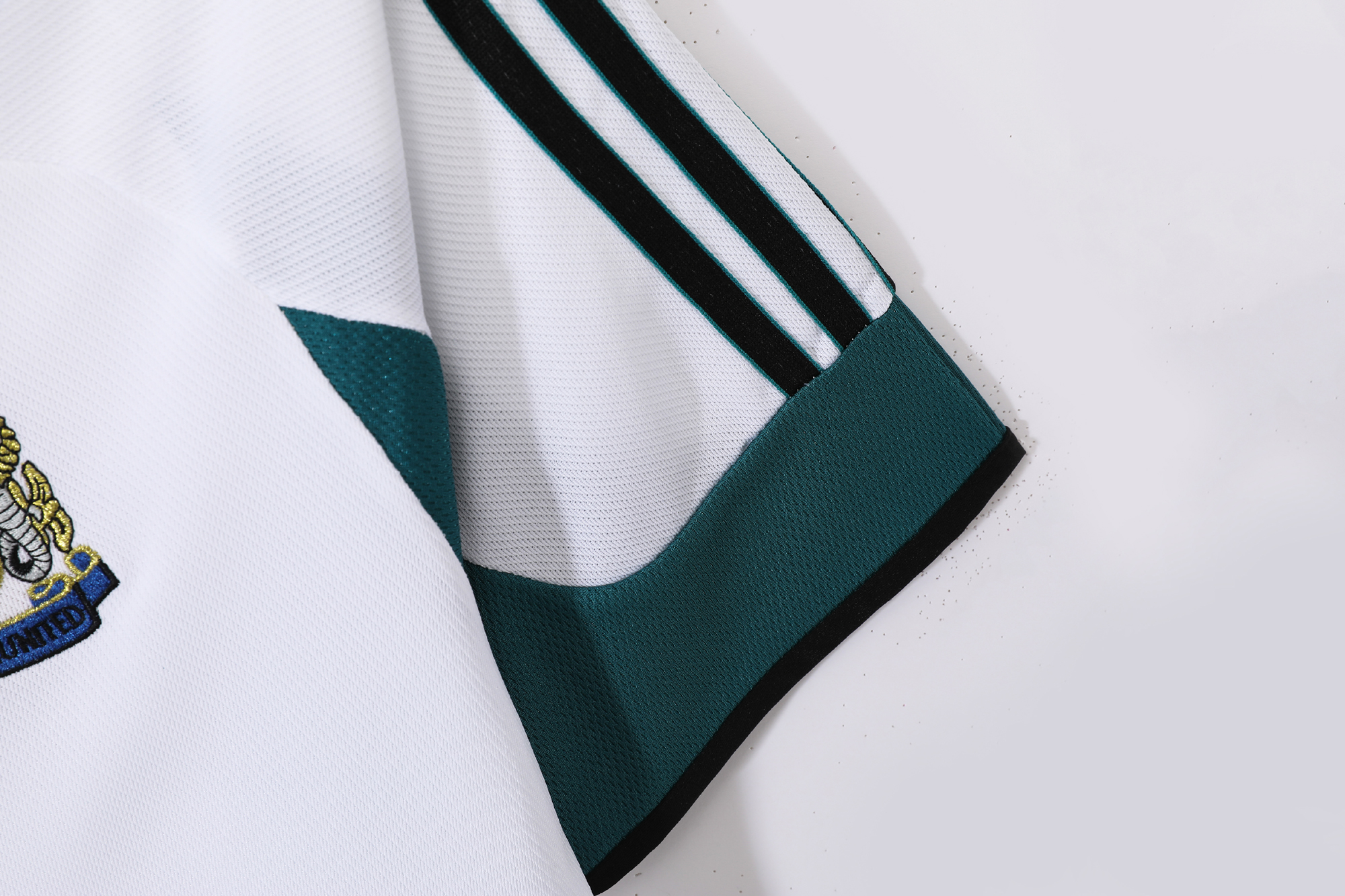 Retro Newcastle 1999/00 Away