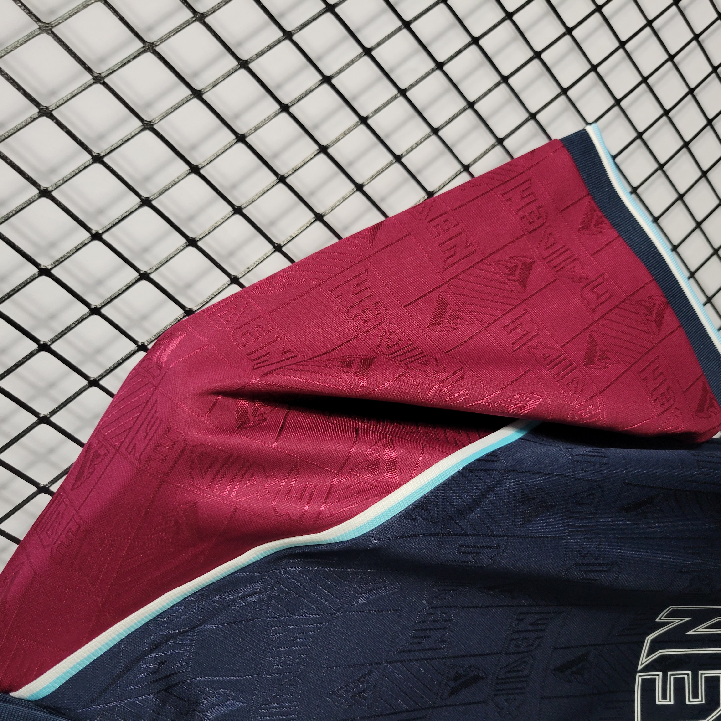 Retro  Iron Maiden * West Ham 1999 Home