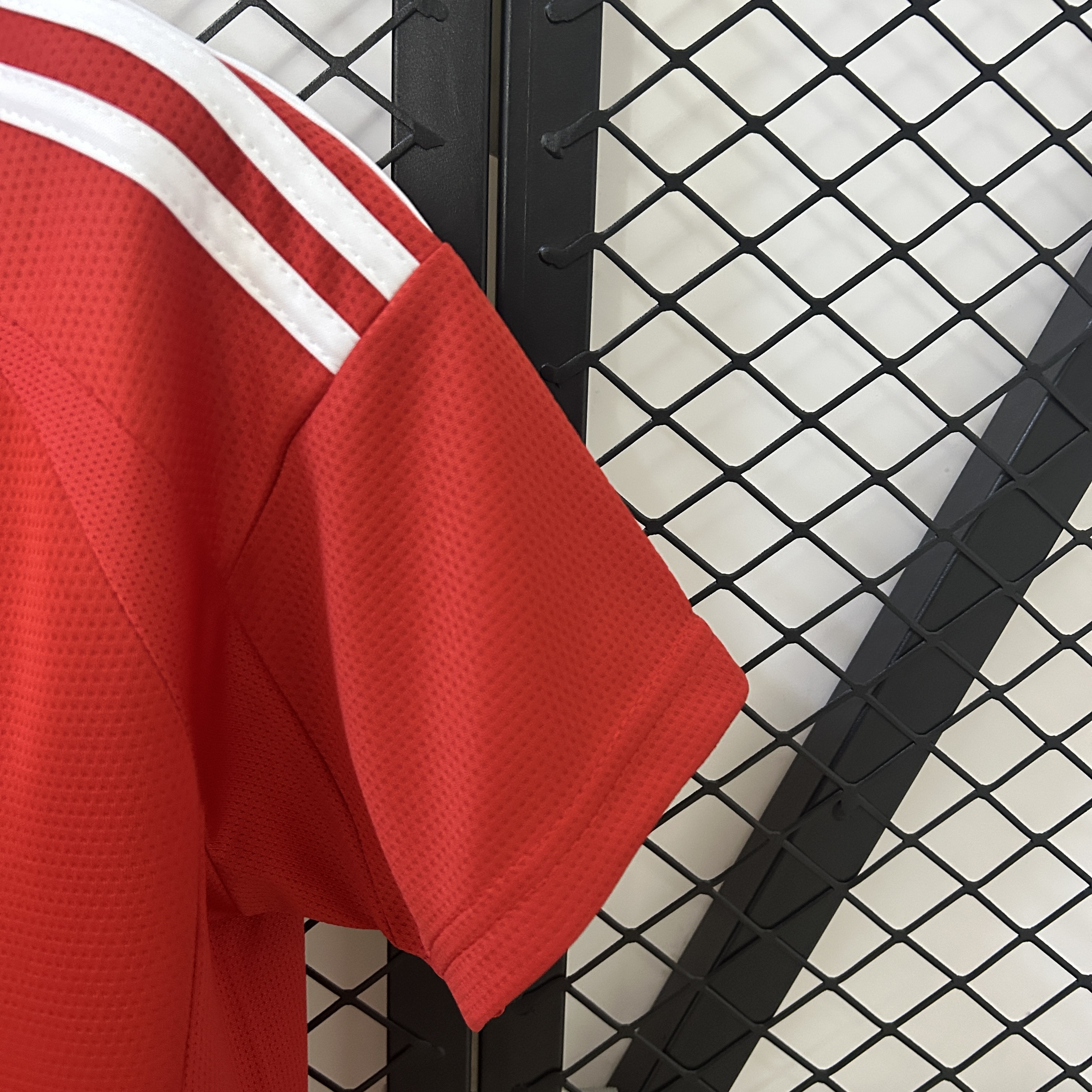 Female SC Internacional 25/26 Home Kit S-XXL