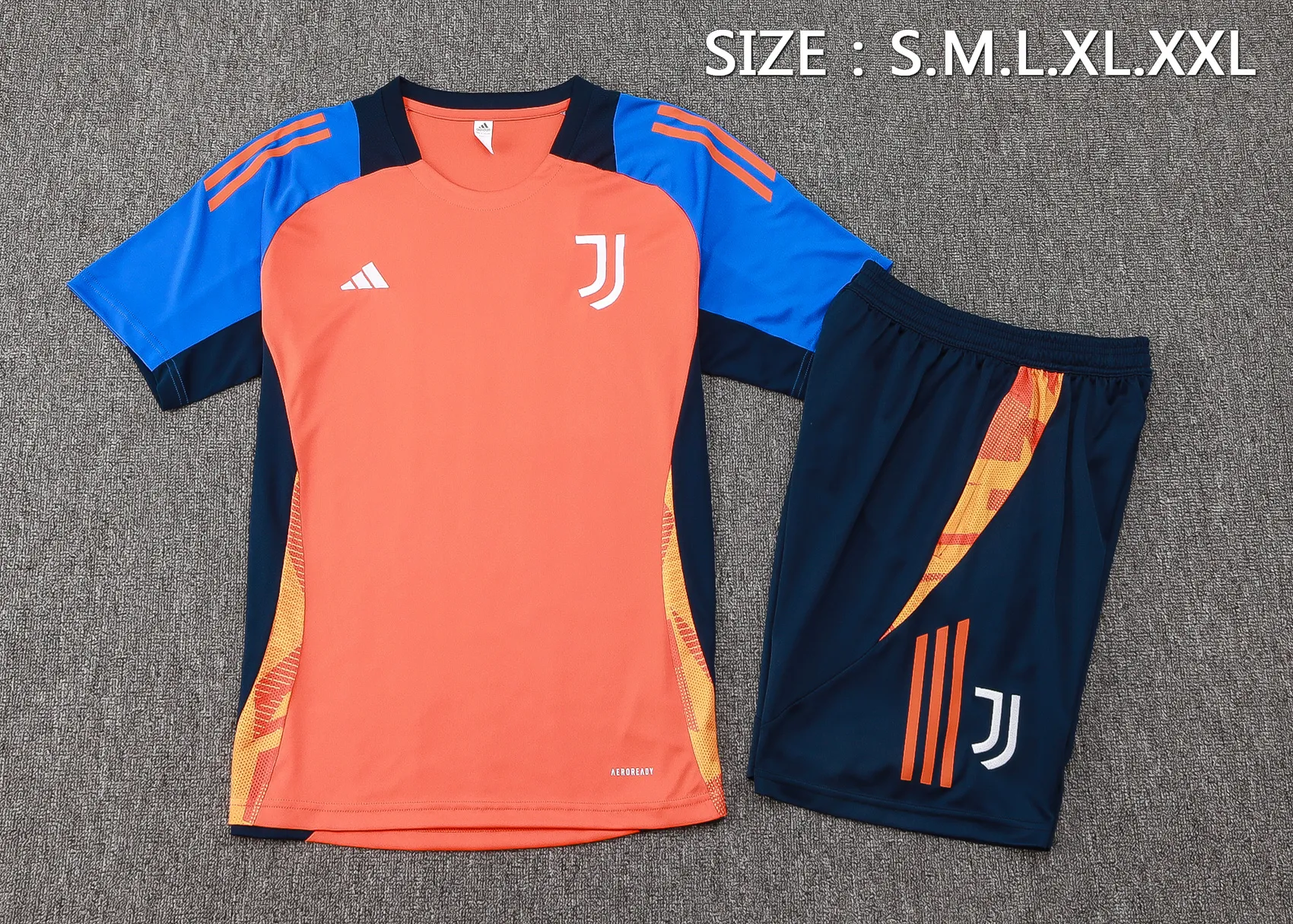 Juventus Short Sleeves Training Suit D1076
