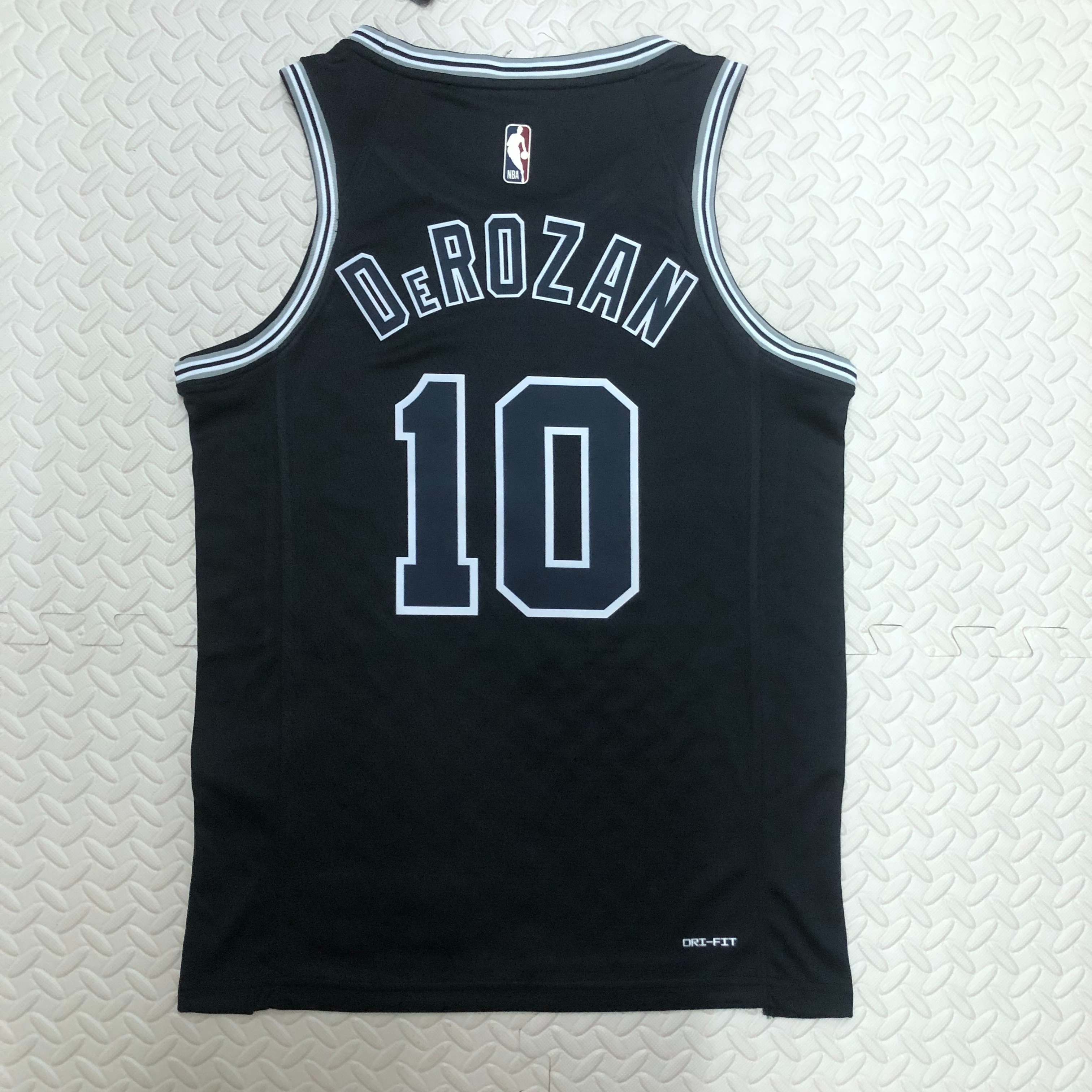 23 Season SAN ANTONIO SPURS Black  #10