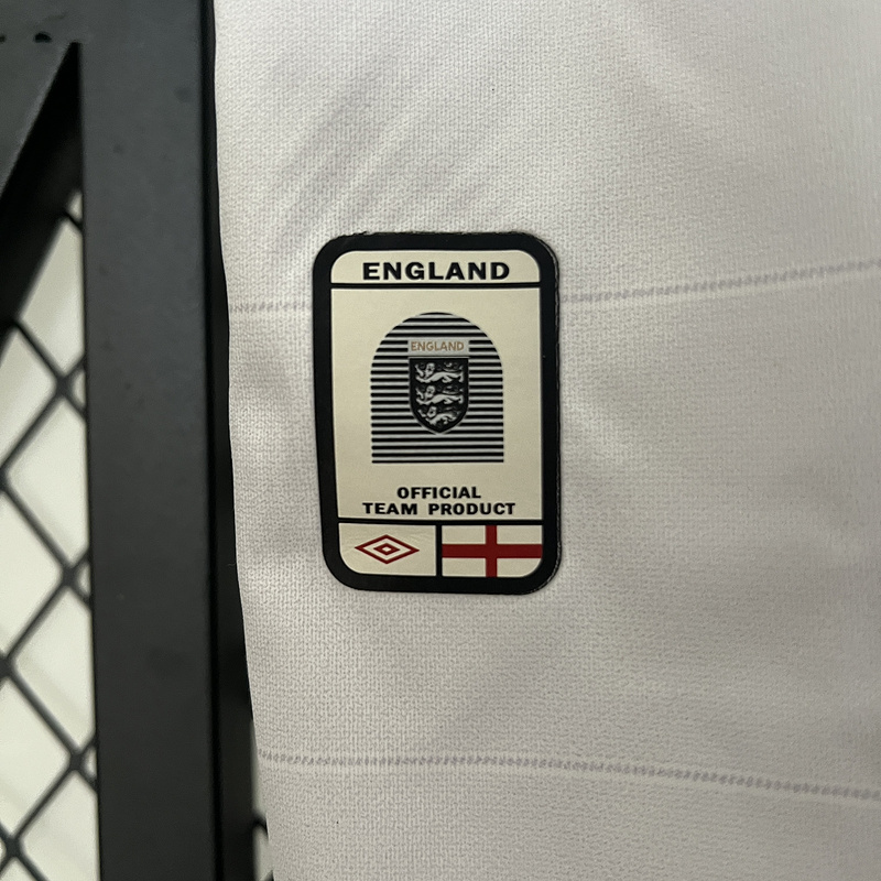 Retro 2004 England Home Kit S-XXL