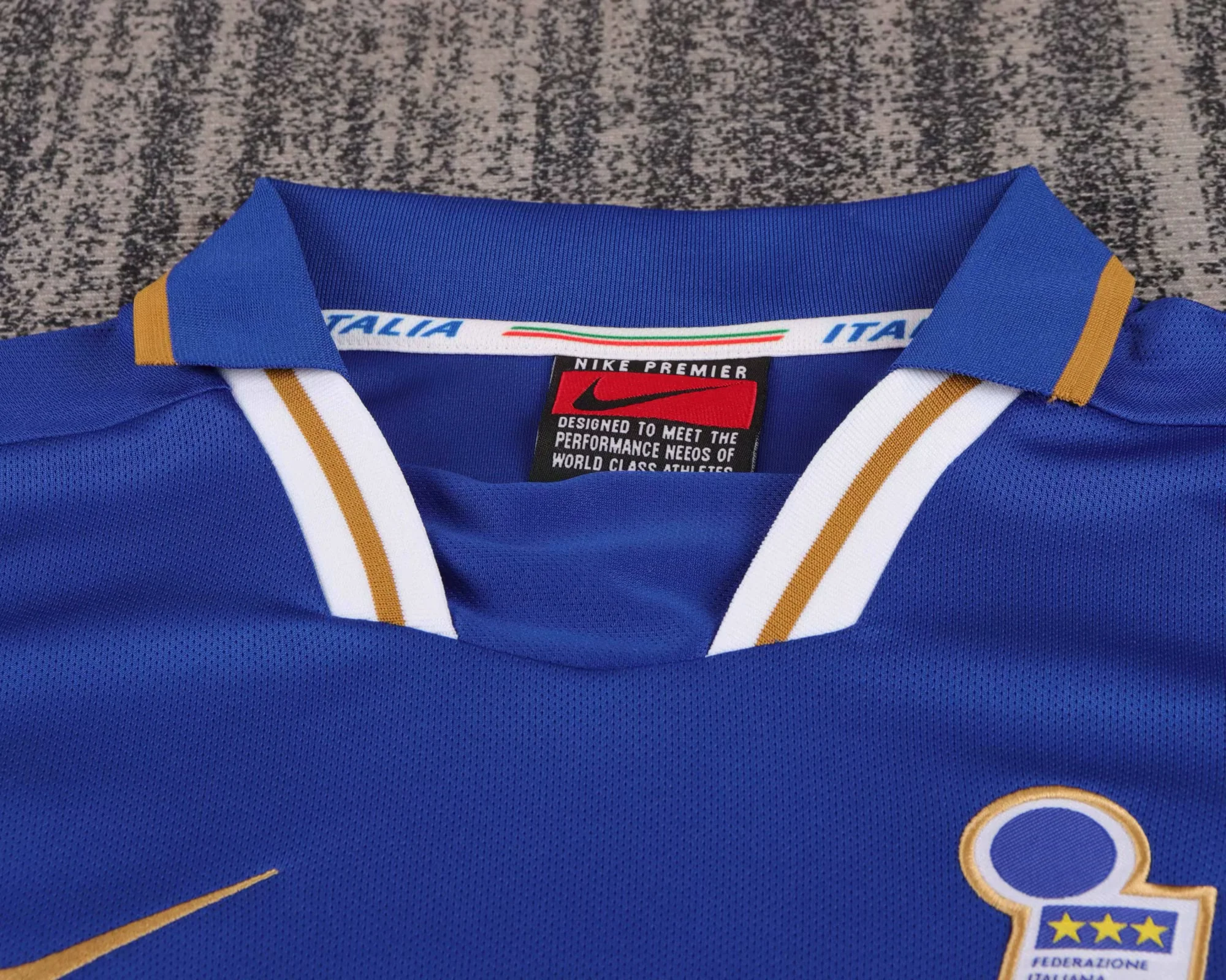 Kids Retro Kit Italy 1996 Home