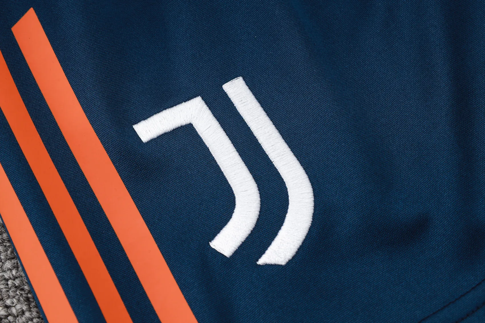Juventus Short Sleeves Training Suit D1076