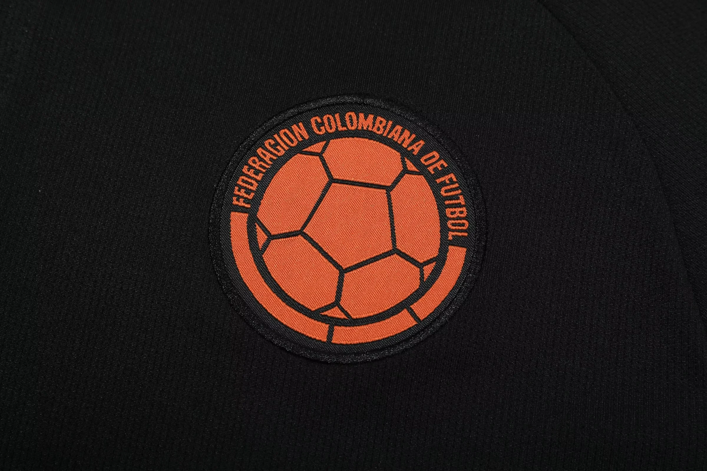 Colombia Short Sleeves Long Pants Black