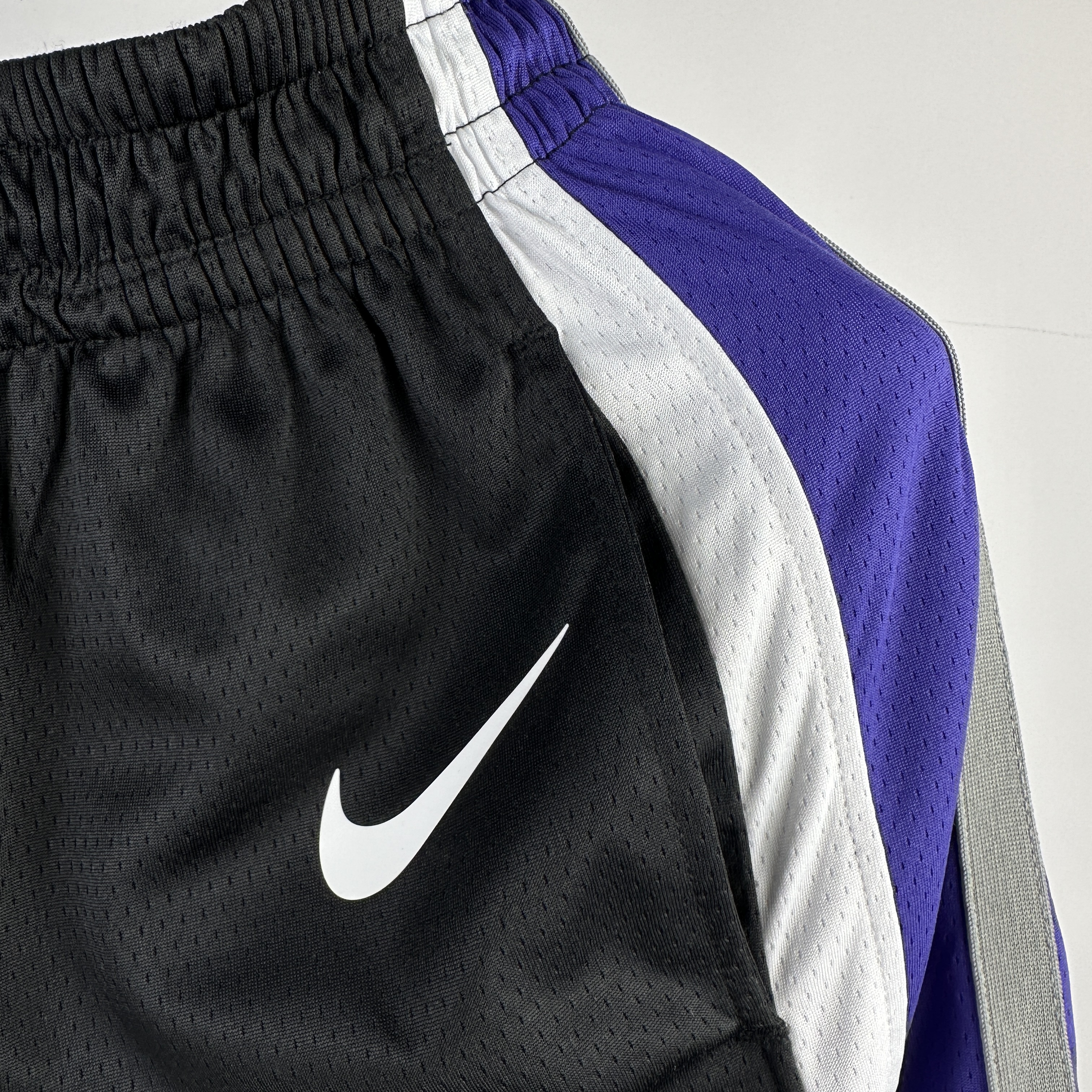 24 SEASON SACRAMENTO KINGS Away shorts
