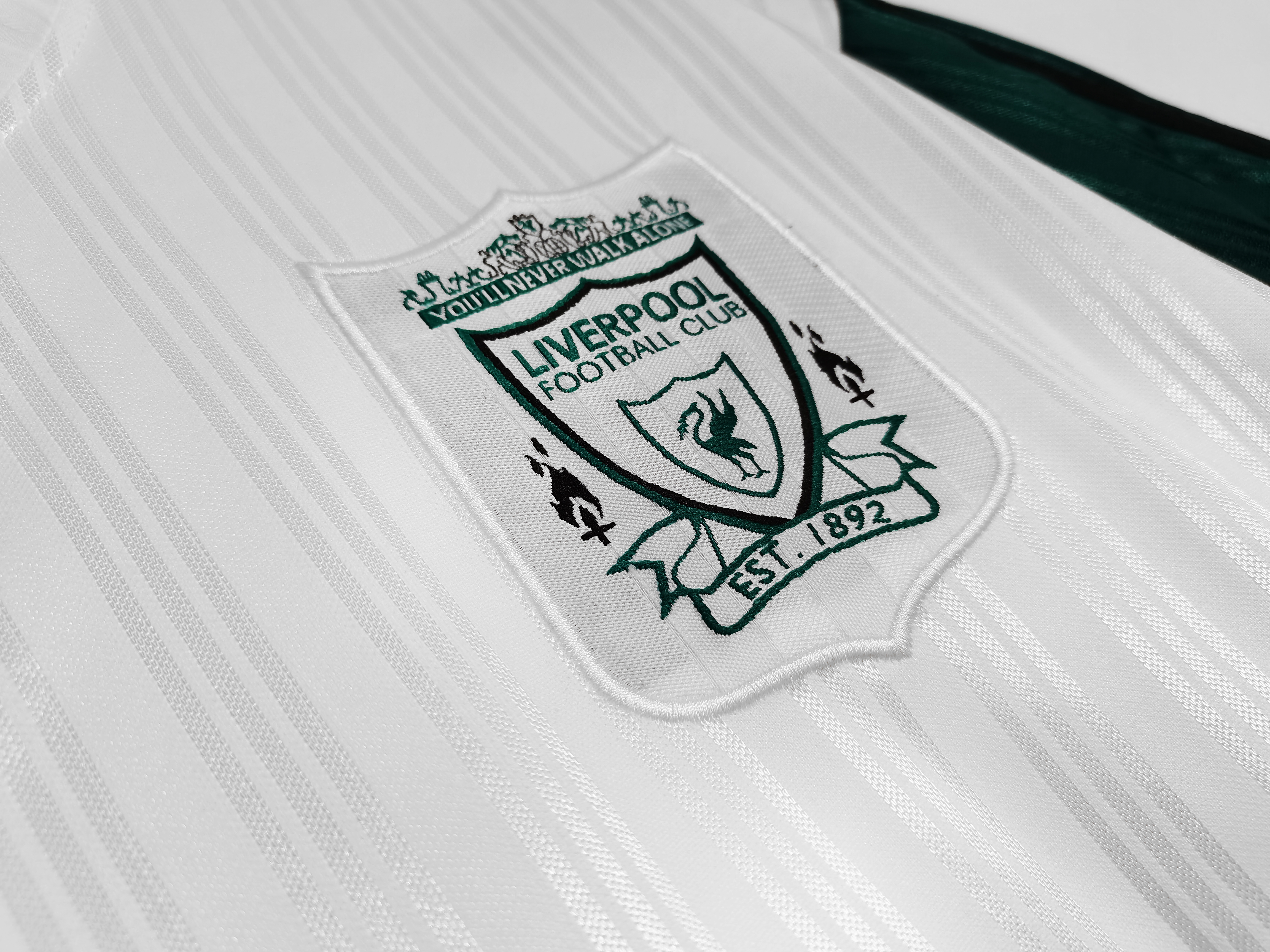 Retro LVP 1995-96 Away