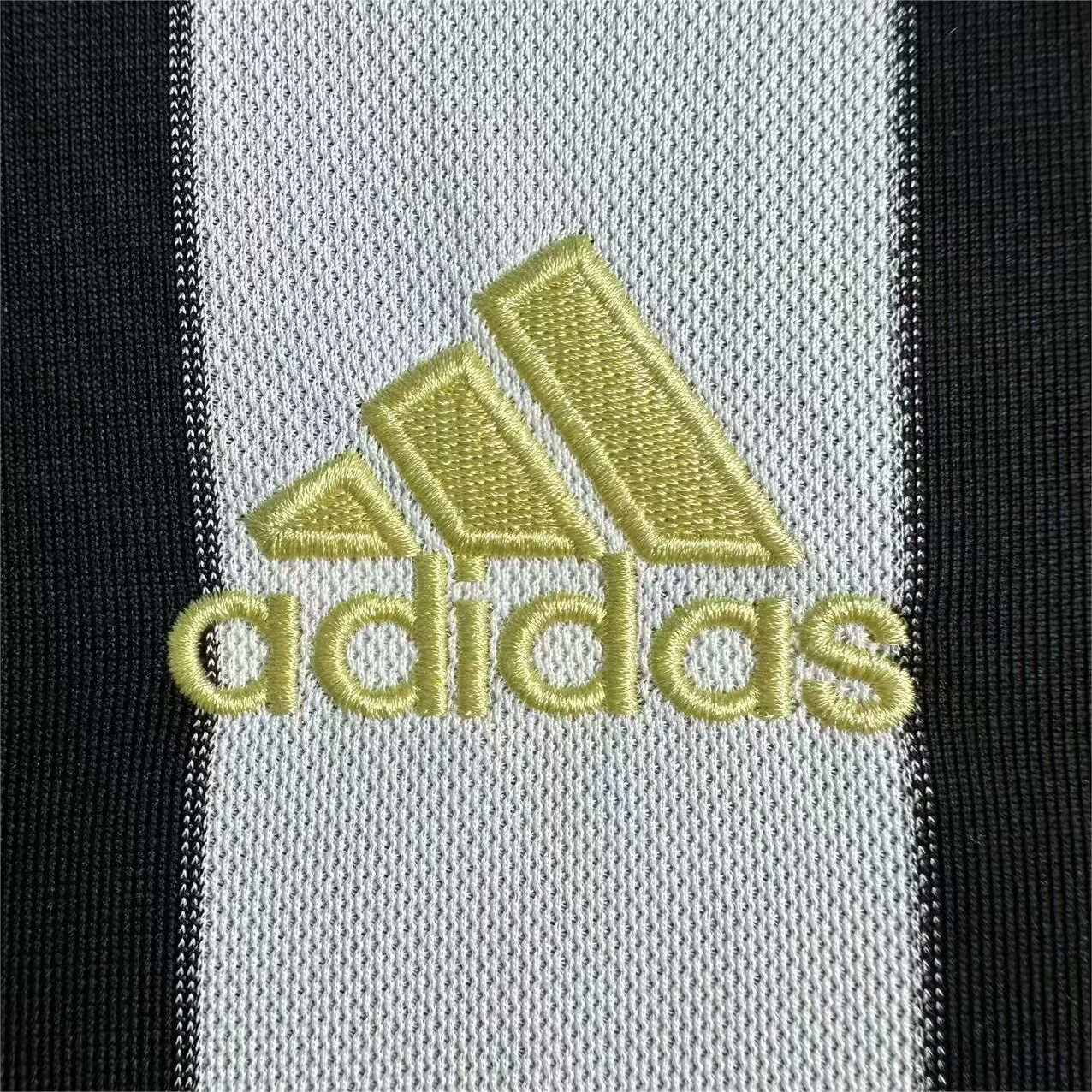 Retro 2017/18 Juventus Home