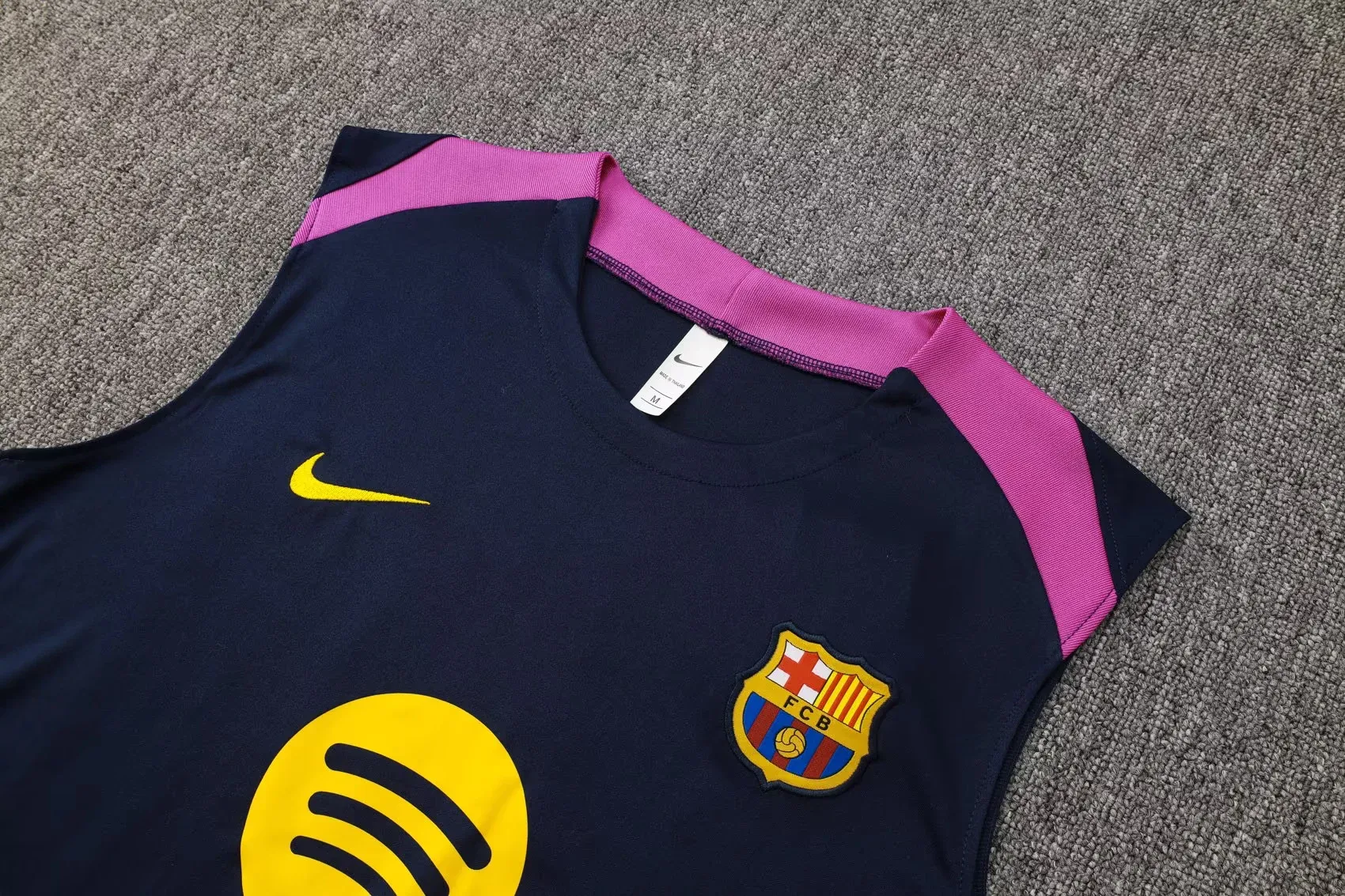 Barcelona Sleevesless Training Suit D2505