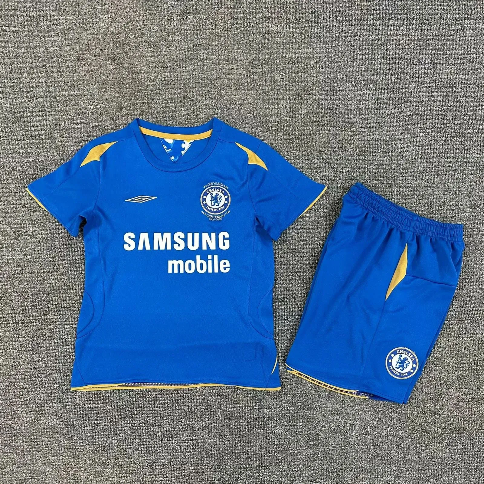 Kids Retro Kit Chelsea 05/06 Home