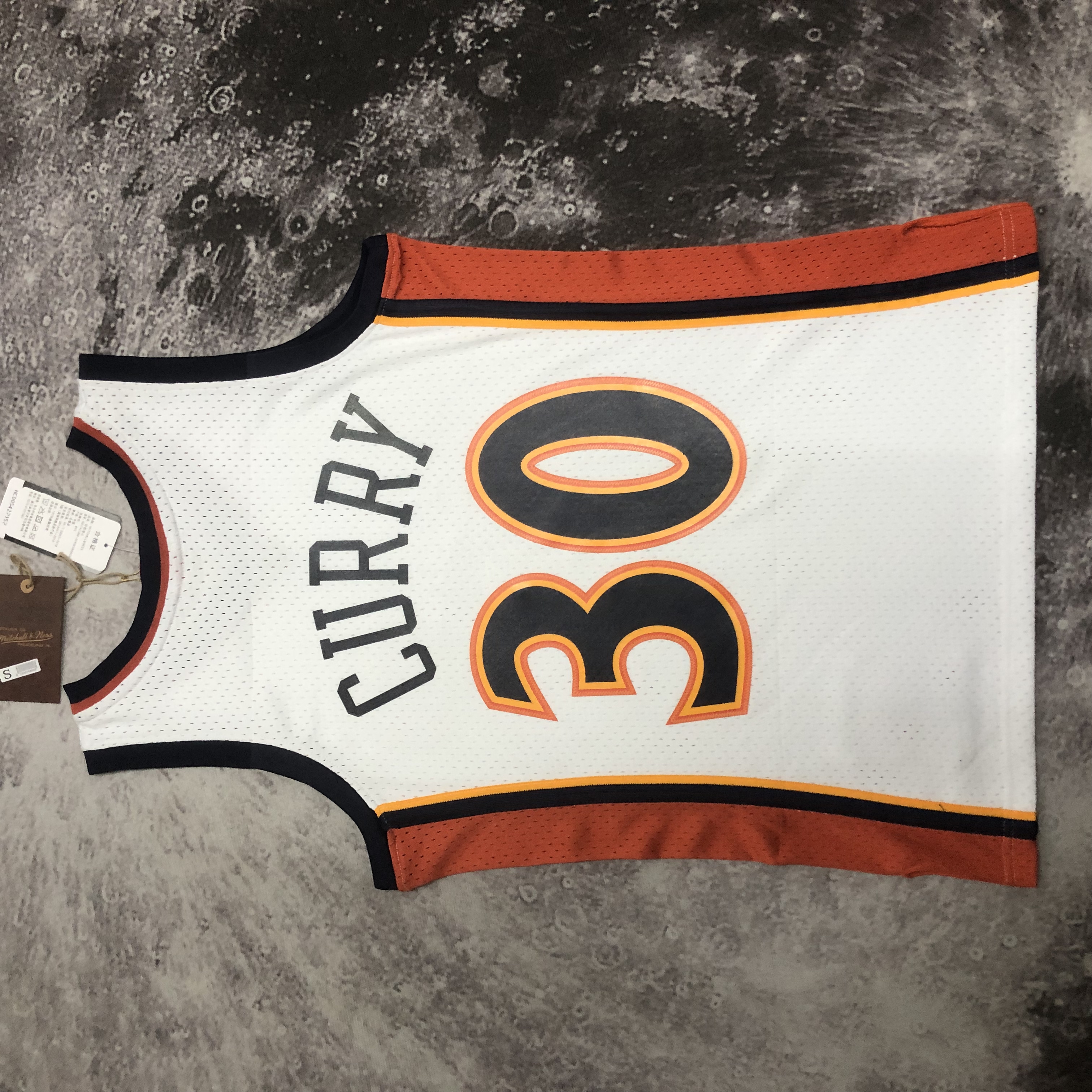 MN Heat Pressed Retro : SW Warriors 09/10 White No.30 Curry