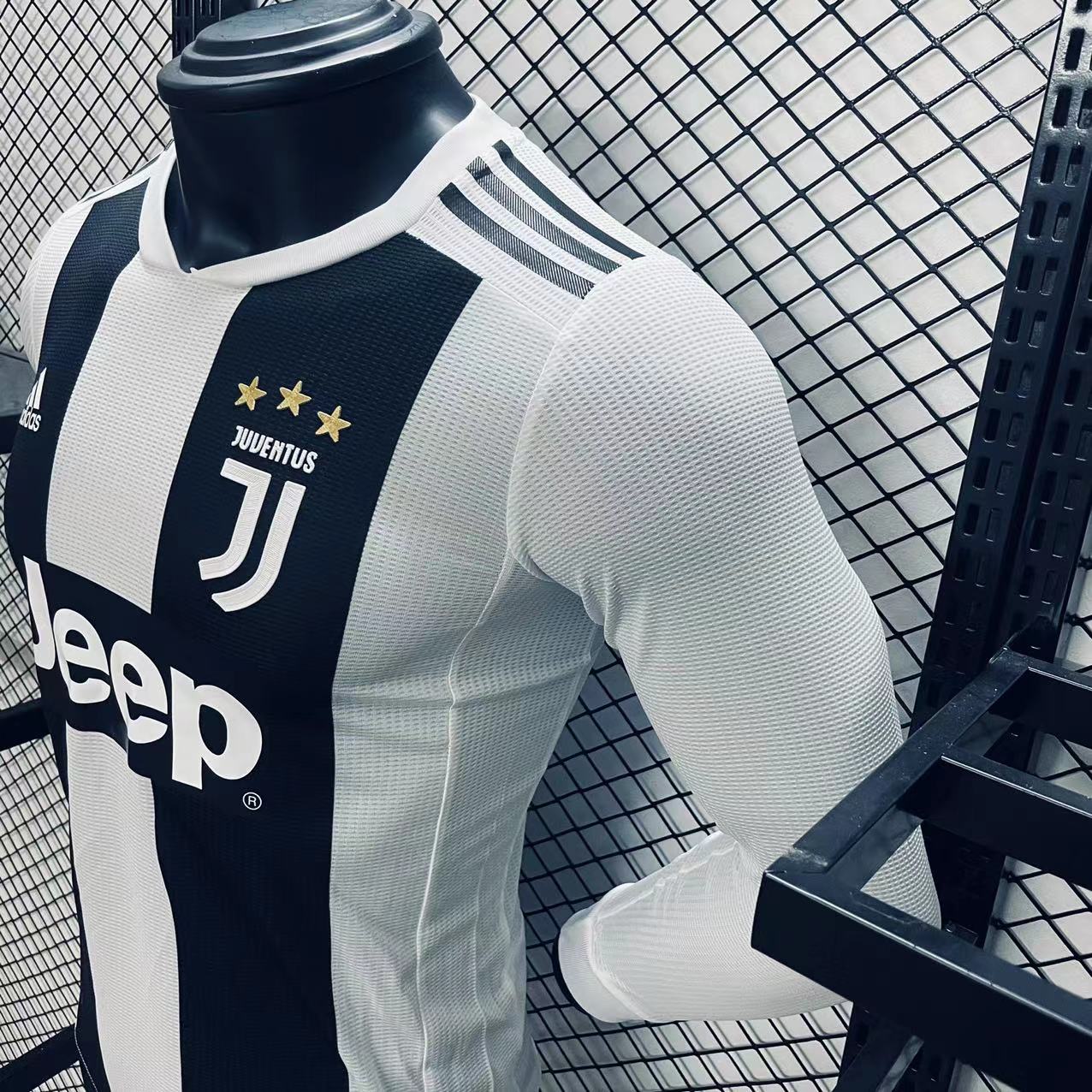Player Version  Juventus 18/19 Home Long Sleeves