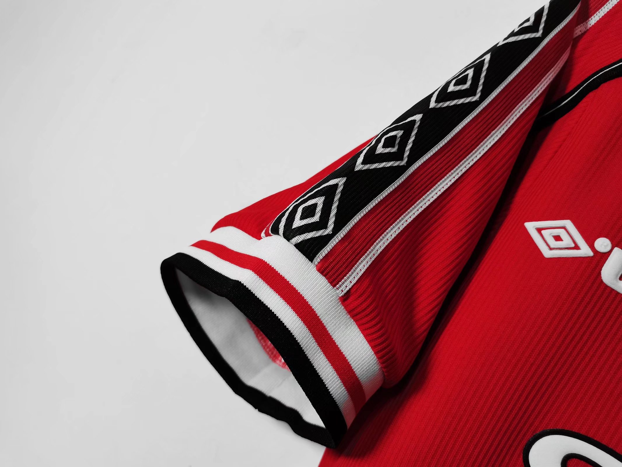 Retro  Manchester United 1998/99 Home Red S-4XL