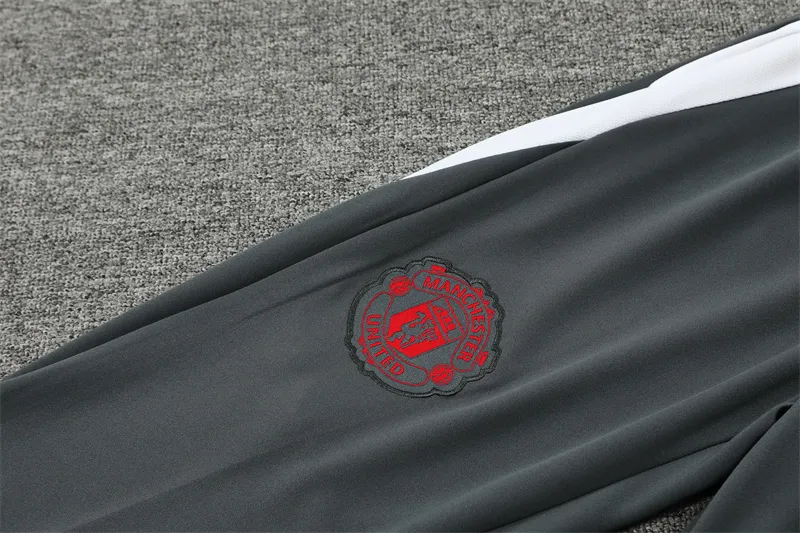 Adult / Kids Manchester United 24/25 training SUIT