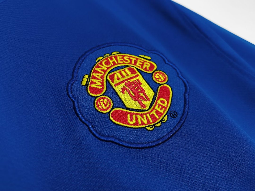 Retro Manchester United 2008/09 Third Blue