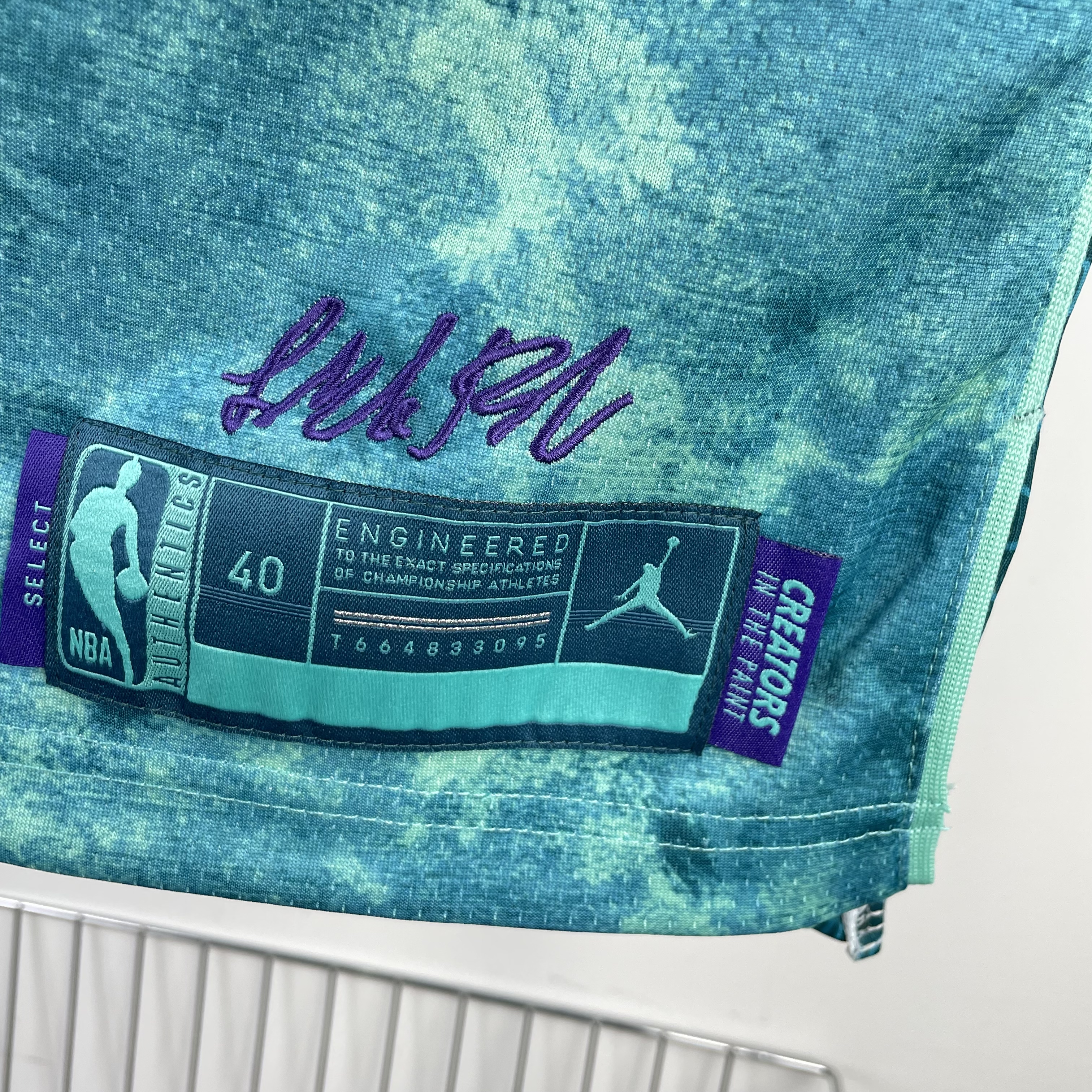 23 Season Hornets Glory Edition No.1 Ball