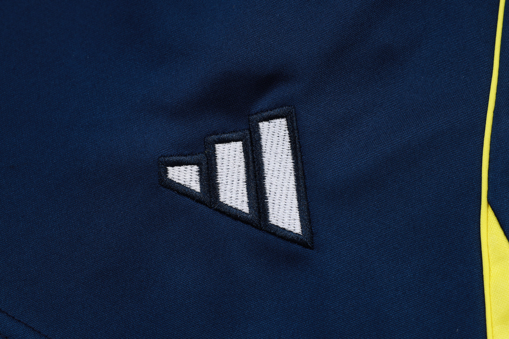 Arsenαl   Sleeveless training suit D2592