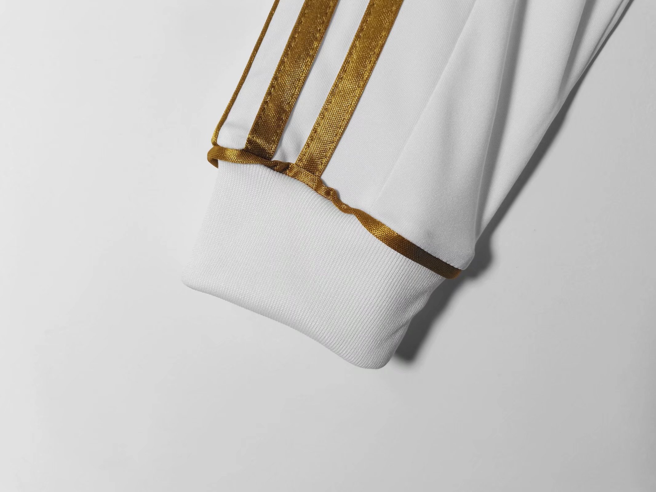 Retro  Real Mαdrid 11/12 Home White Long Sleeves