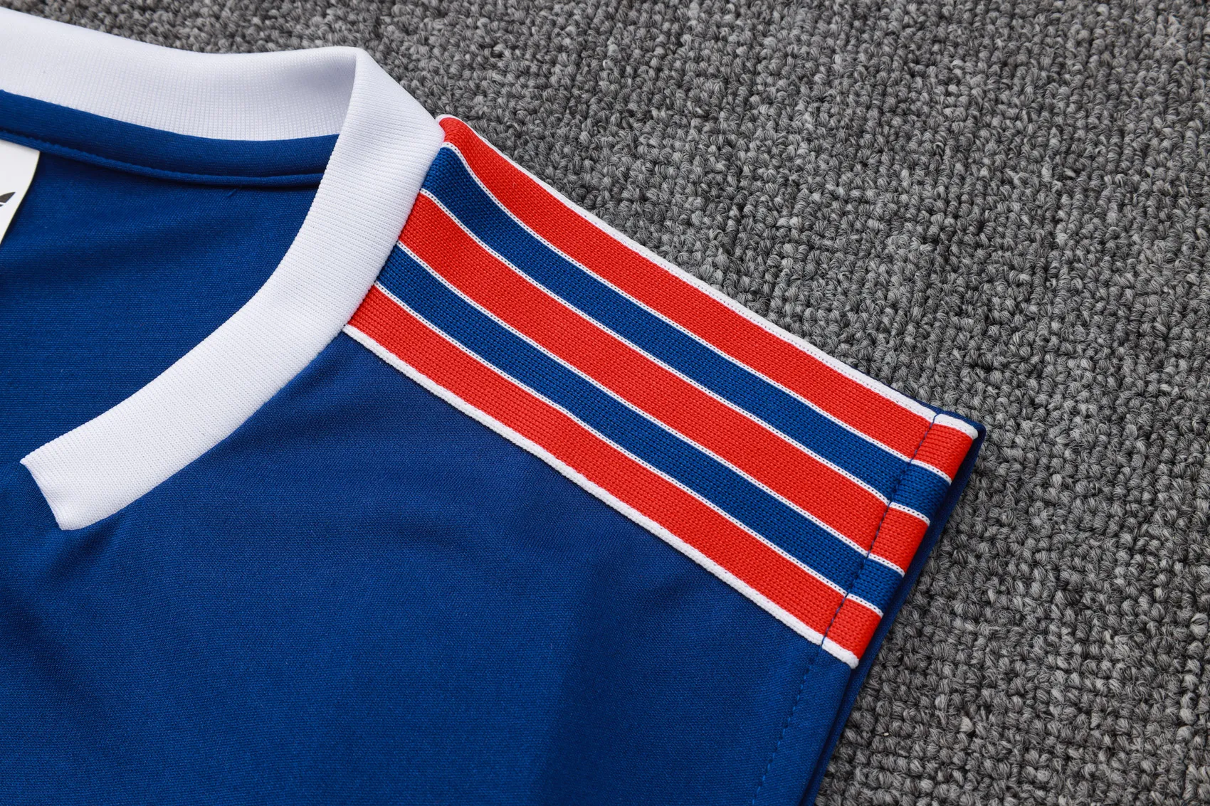 Arsenal Sleeveless training suit D2516