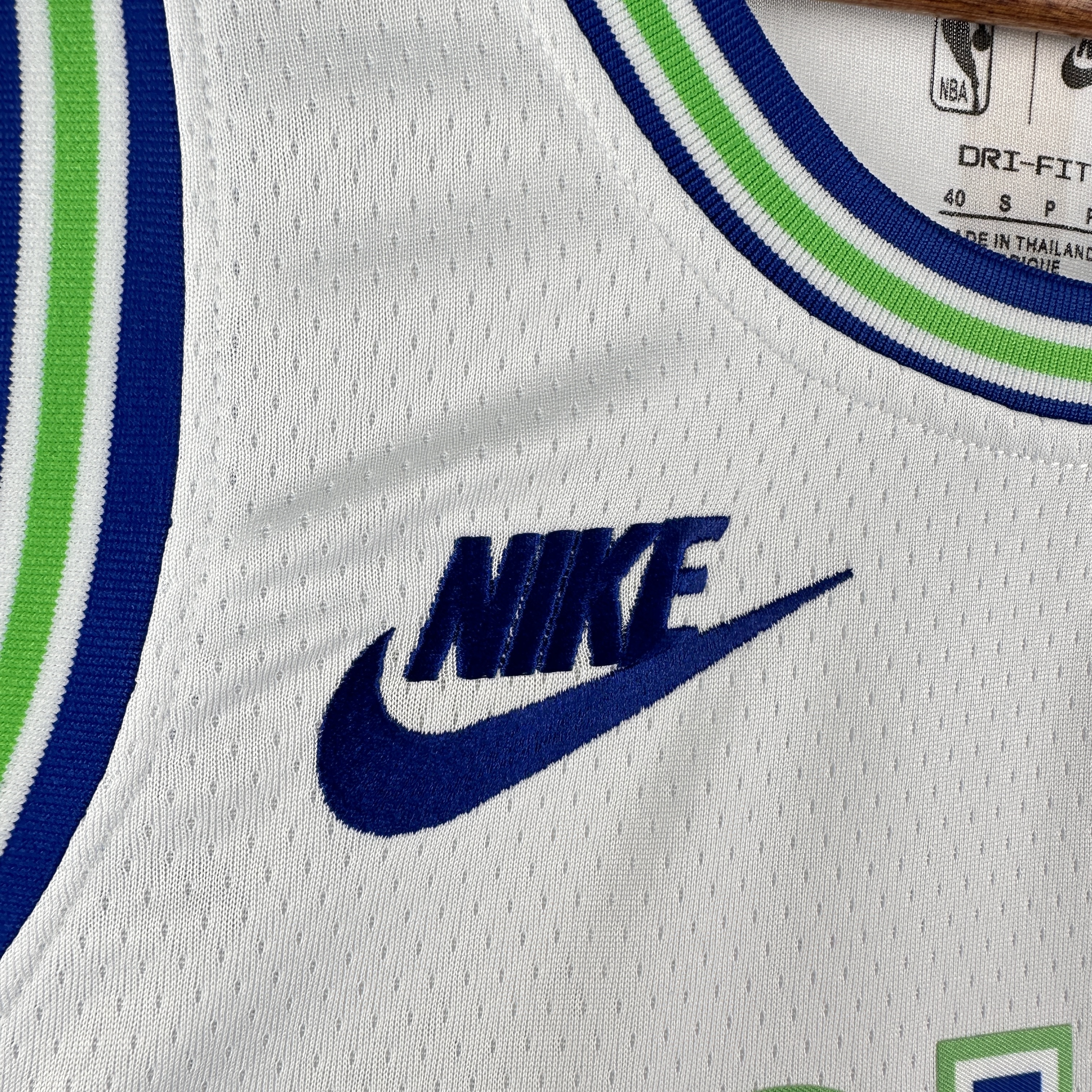 24 SEASON MINNESOTA TIMBERWOLVES WHITE  NO.5 EDWARDS